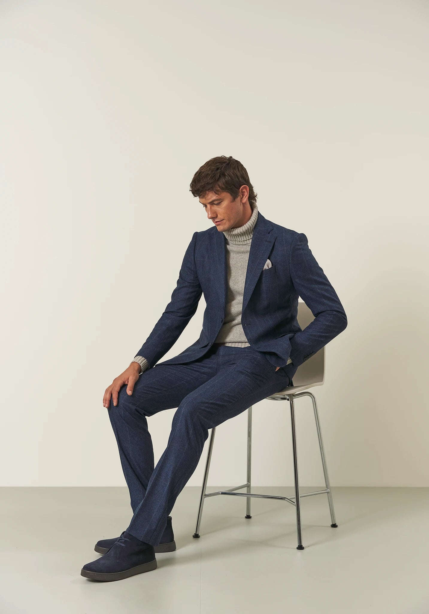Abito blu scuro check flanella lana vergine custom fit