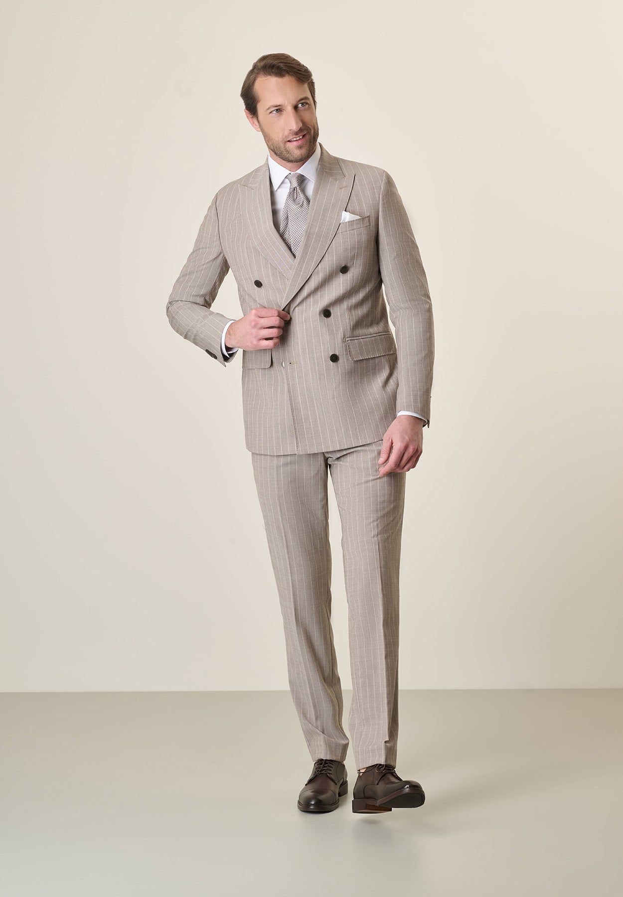 Abito beige doppiopetto gessato lana vergine custom fit Angelico 5