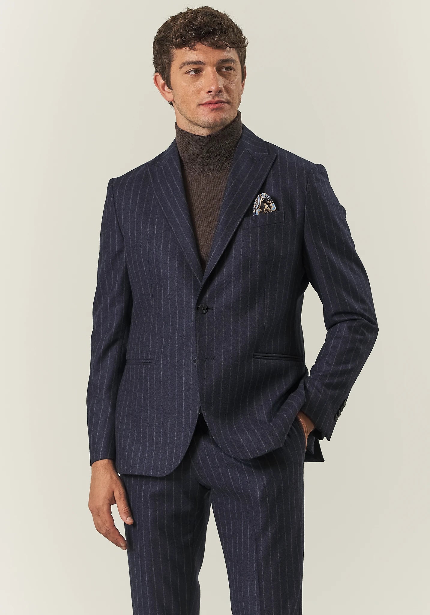 Abito blu gessato punte lancia flanella lana vergine custom fit lungo