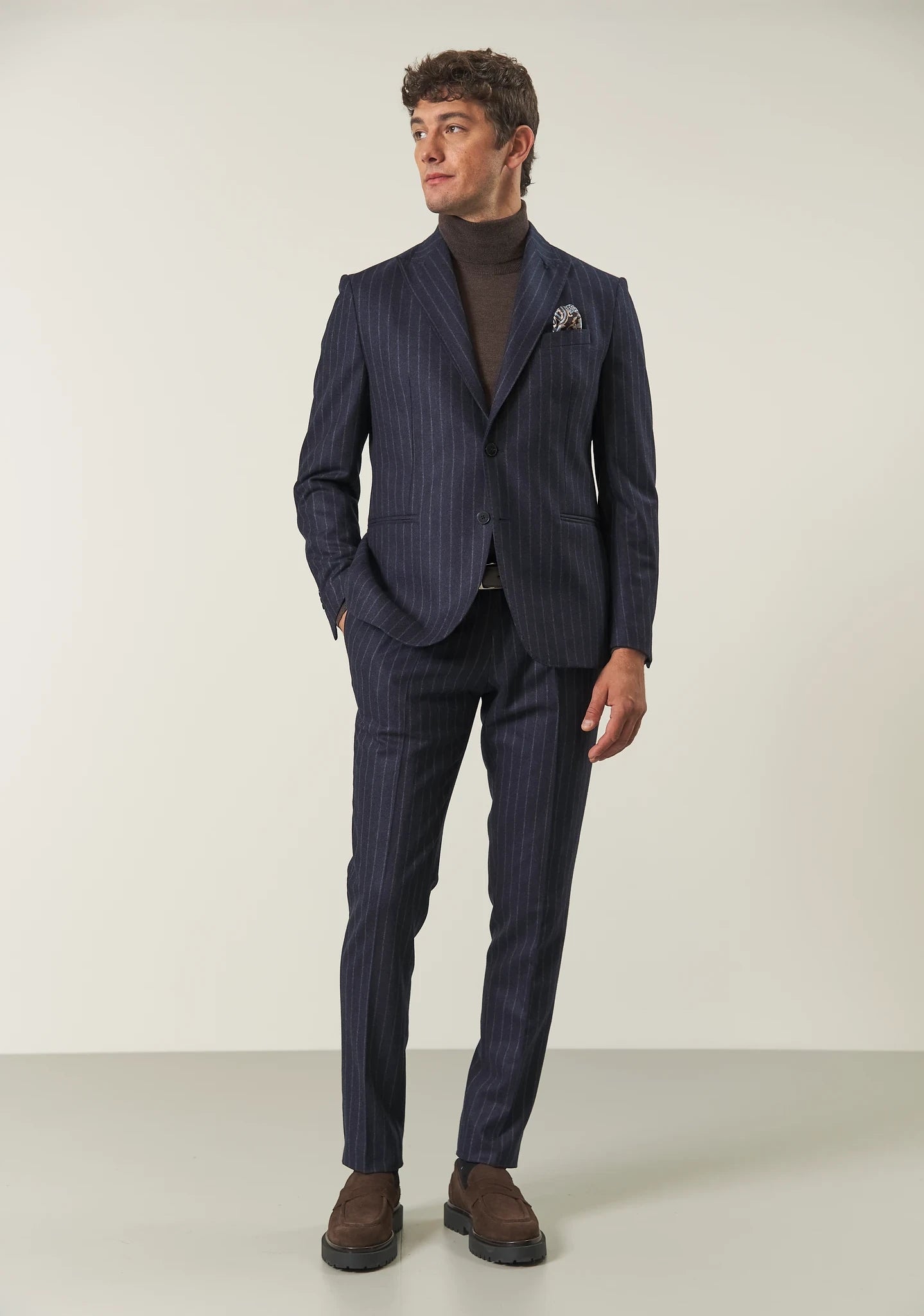 Abito blu gessato punte lancia flanella lana vergine custom fit lungo