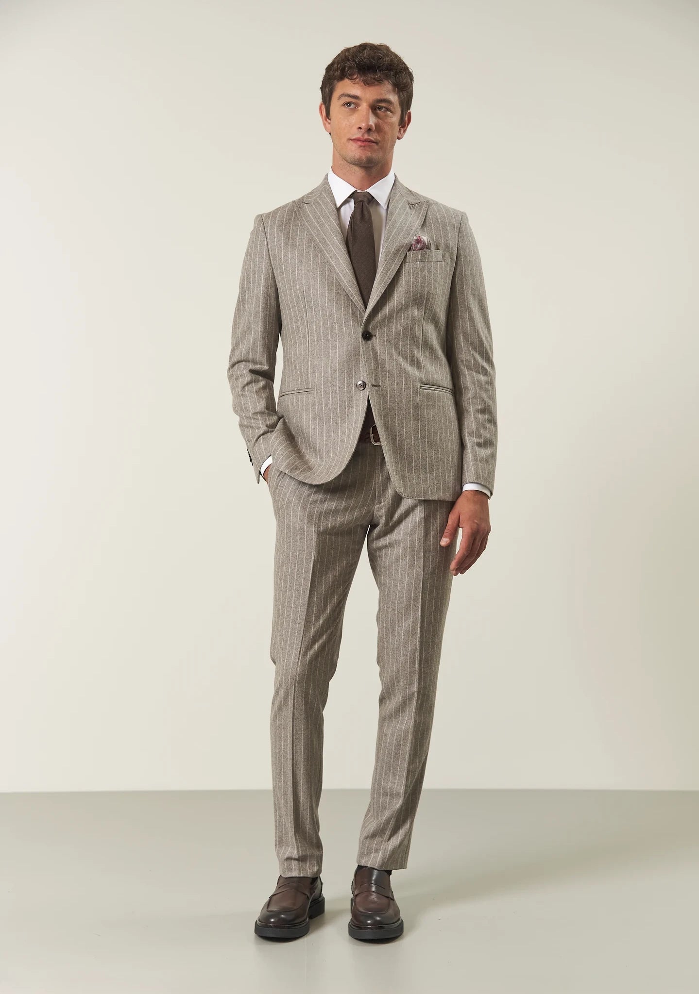 Abito beige gessato punte lancia flanella lana vergine custom fit