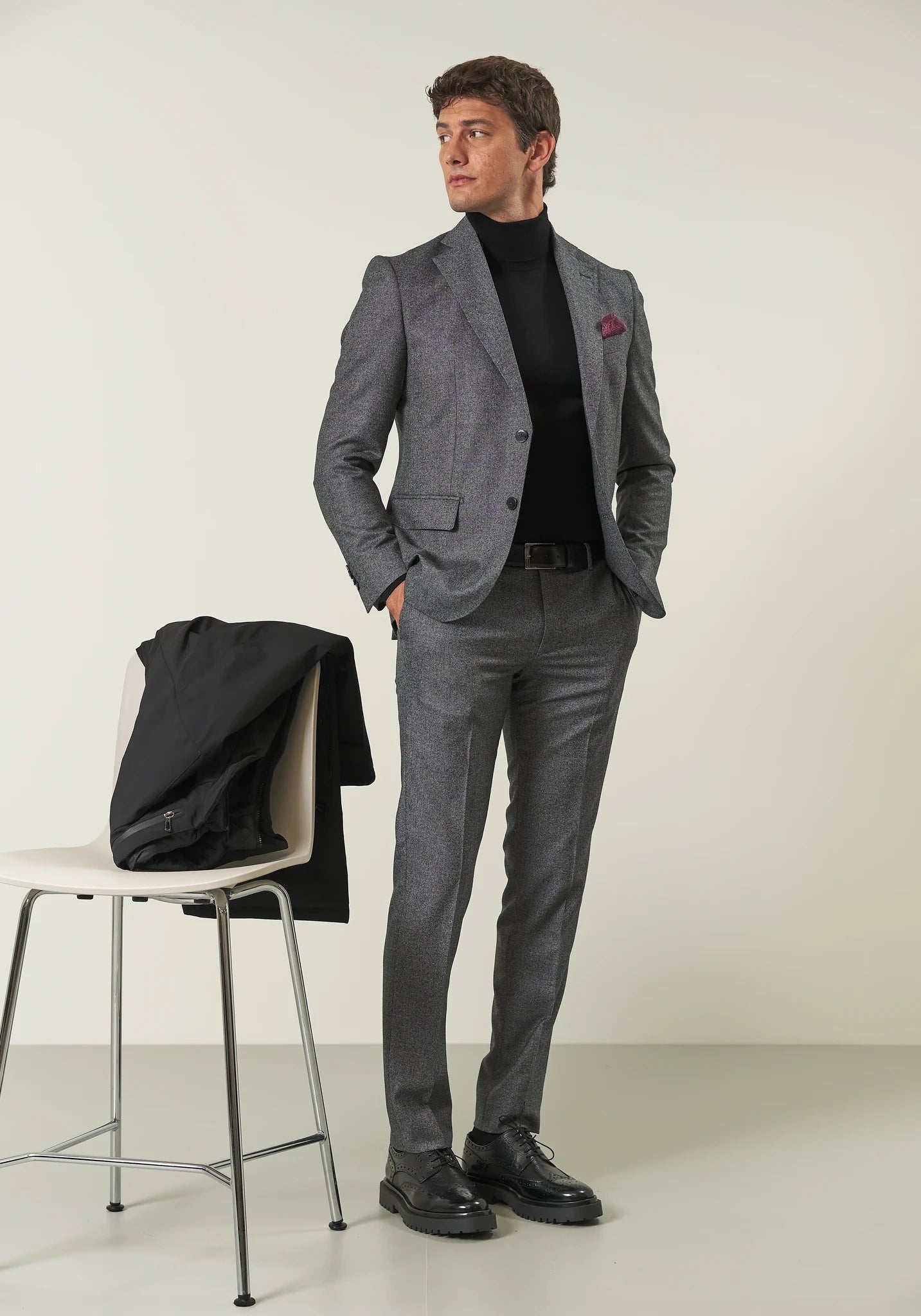 Grauer Flanellanzug mit Mikromuster aus Schurwolle im Custom-Fit Angelico 1