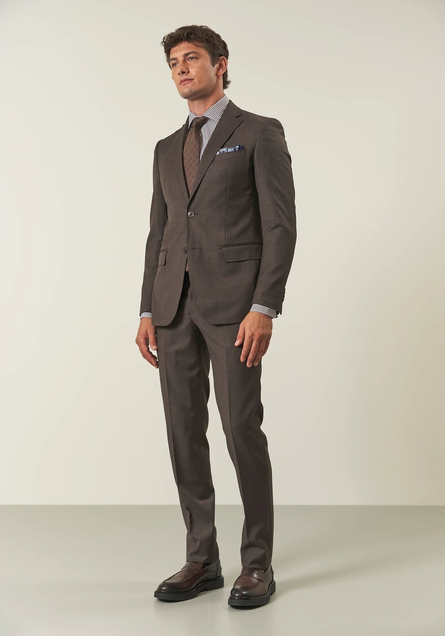 Abito marrone grisaglia lana custom fit lungo