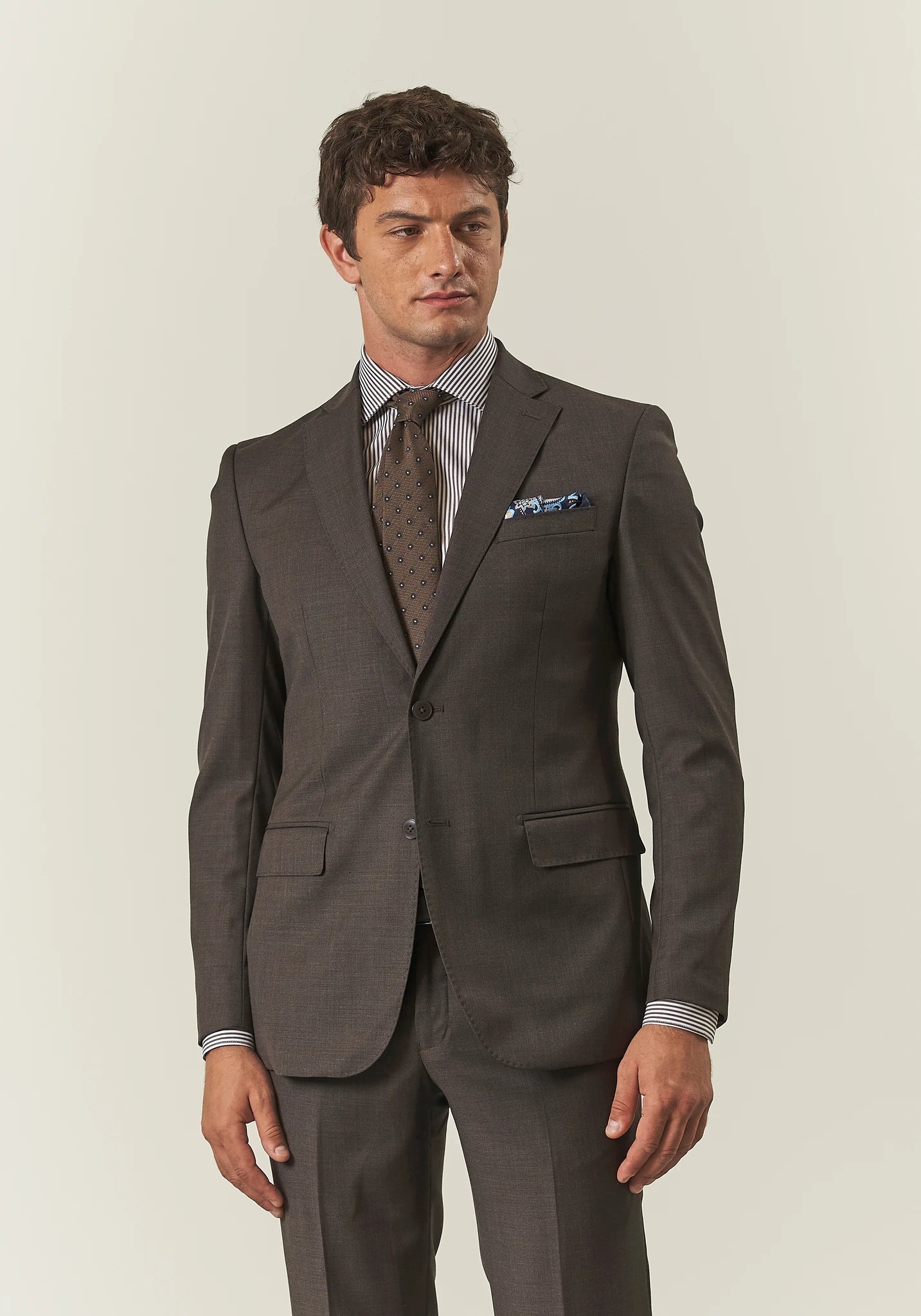 Abito marrone grisaglia lana custom fit lungo