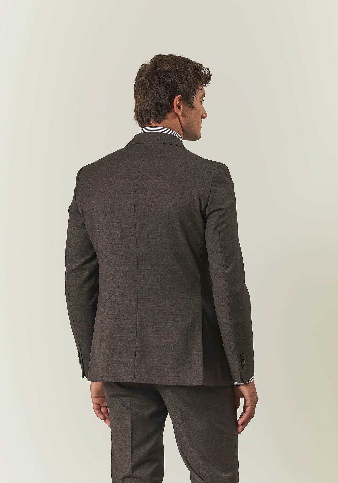 Abito marrone grisaglia lana custom fit lungo