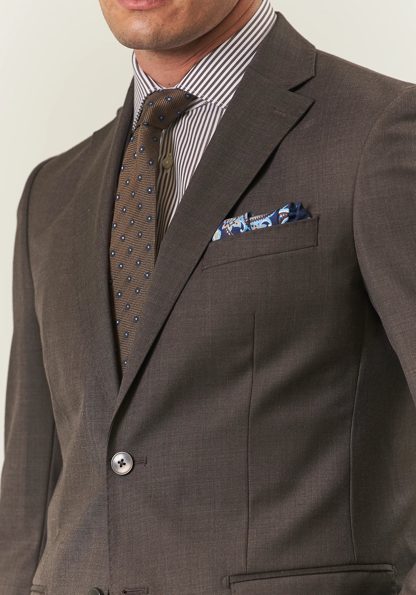 Abito marrone grisaglia lana custom fit lungo