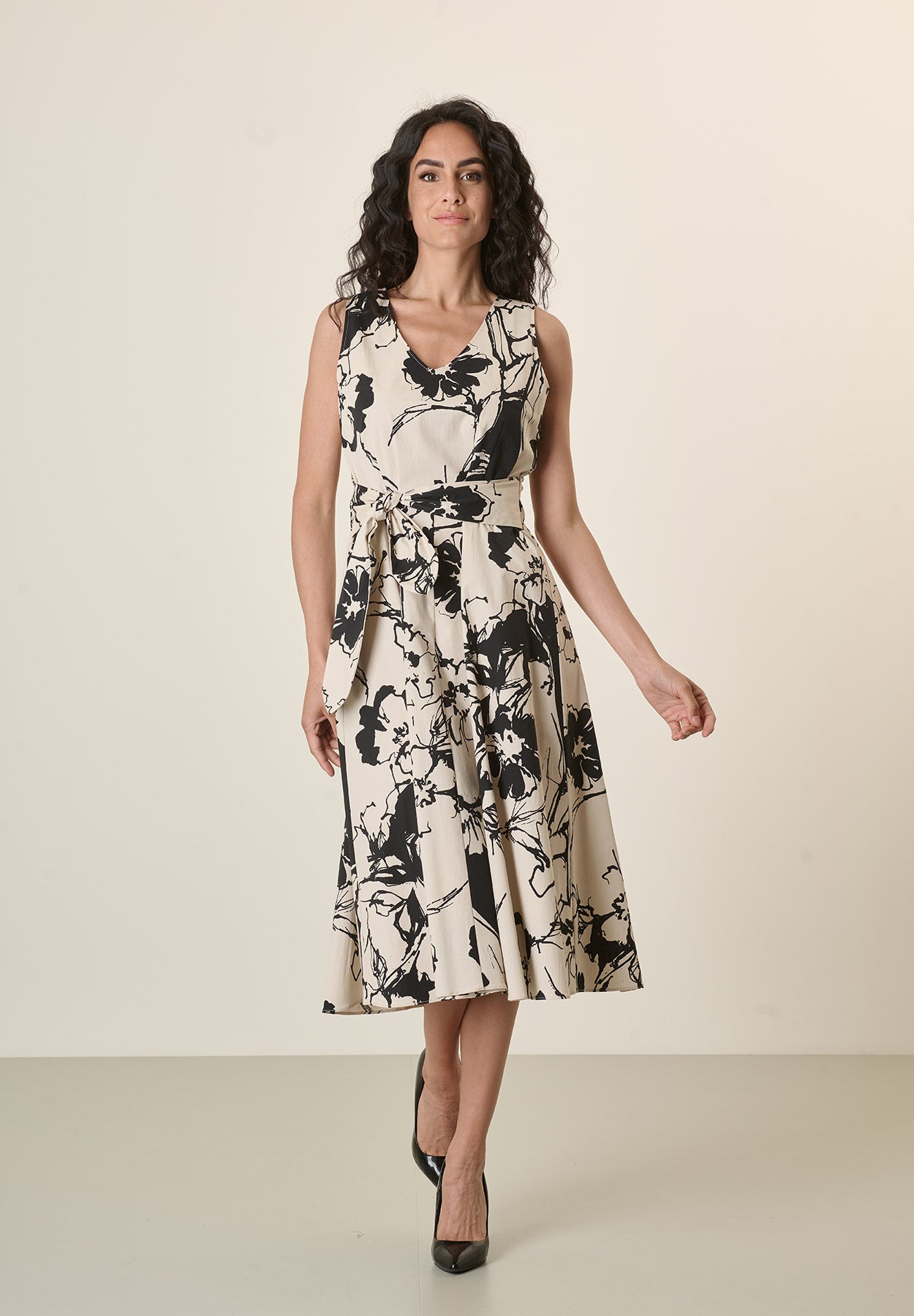 Abito beige fiori neri cotone stretch