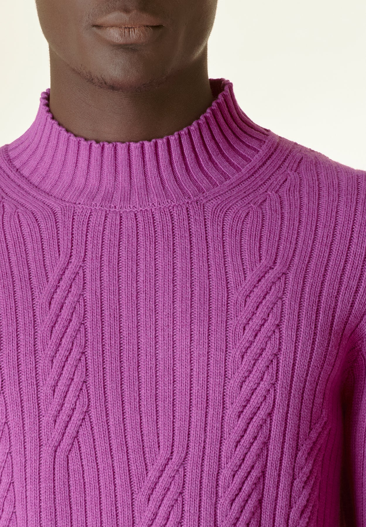 Lila Rollkragenpullover mit Rippen und Webmuster Angelico 2