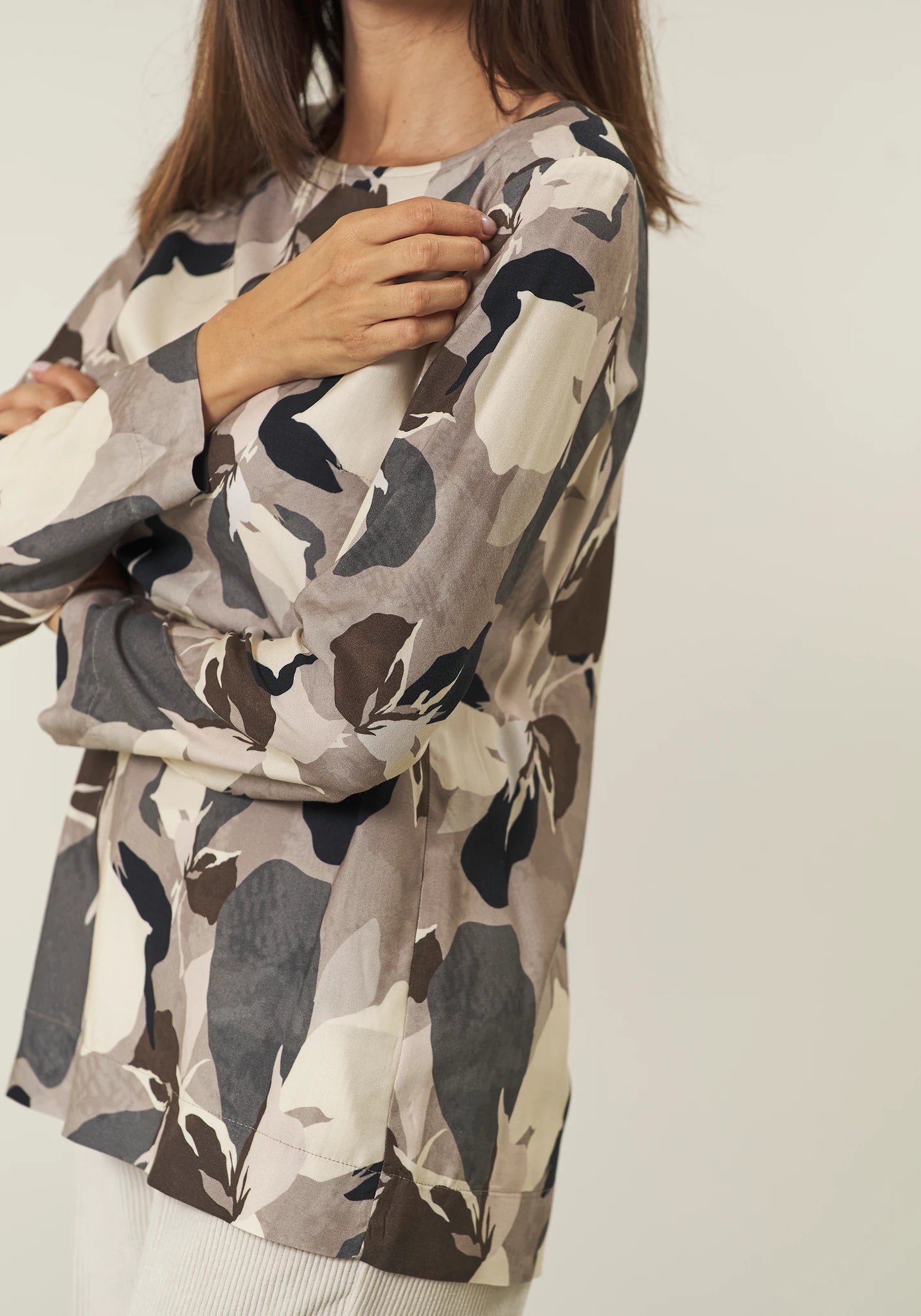 Blusa camouflage tortora-panna Angelico 2