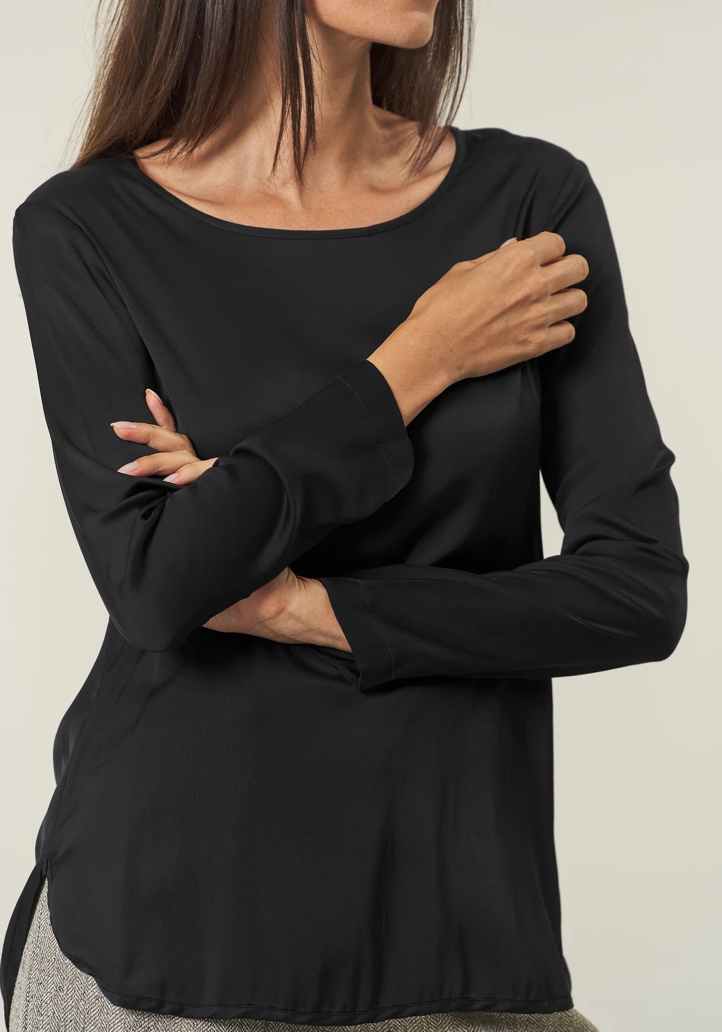 Black blouse long sleeve viscose satin Angelico 2