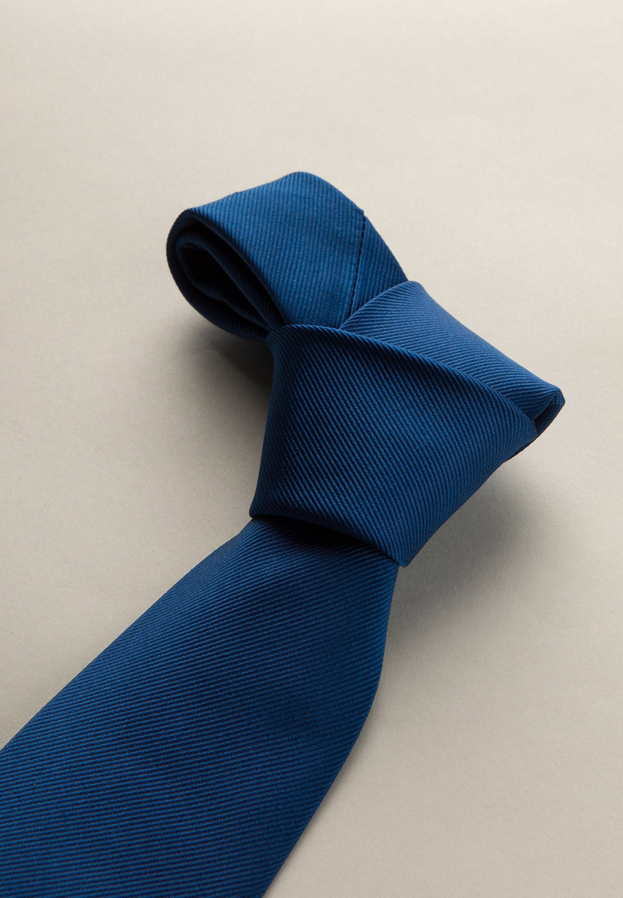 Cravatta bluette unito con armatura seta