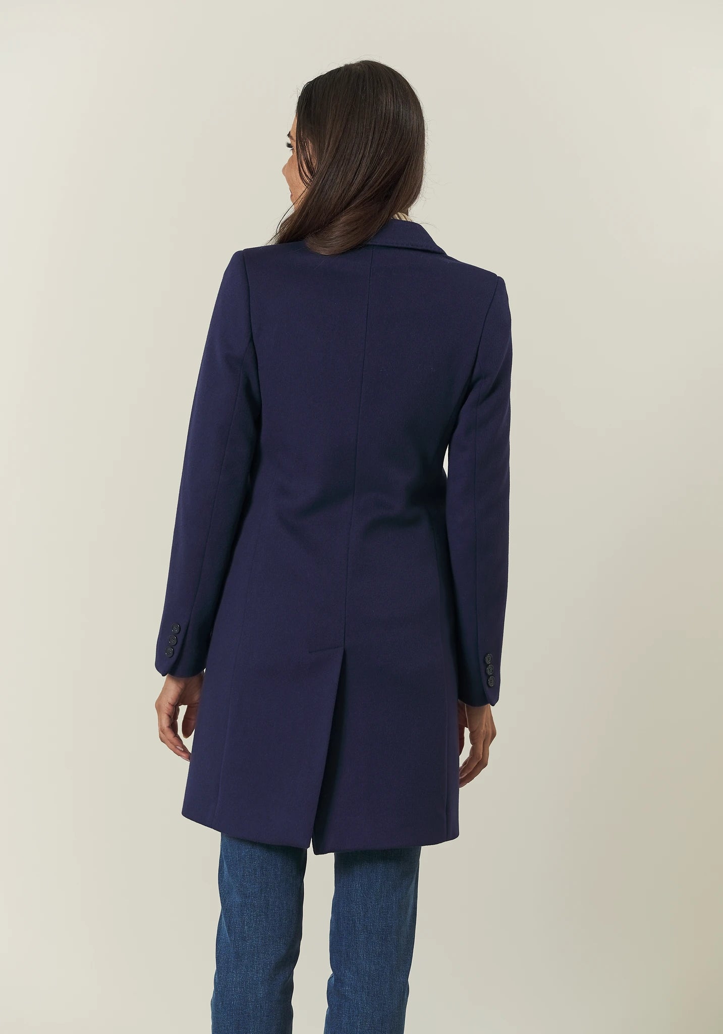 Kurzer Mantel aus blauem Wollkaschmir