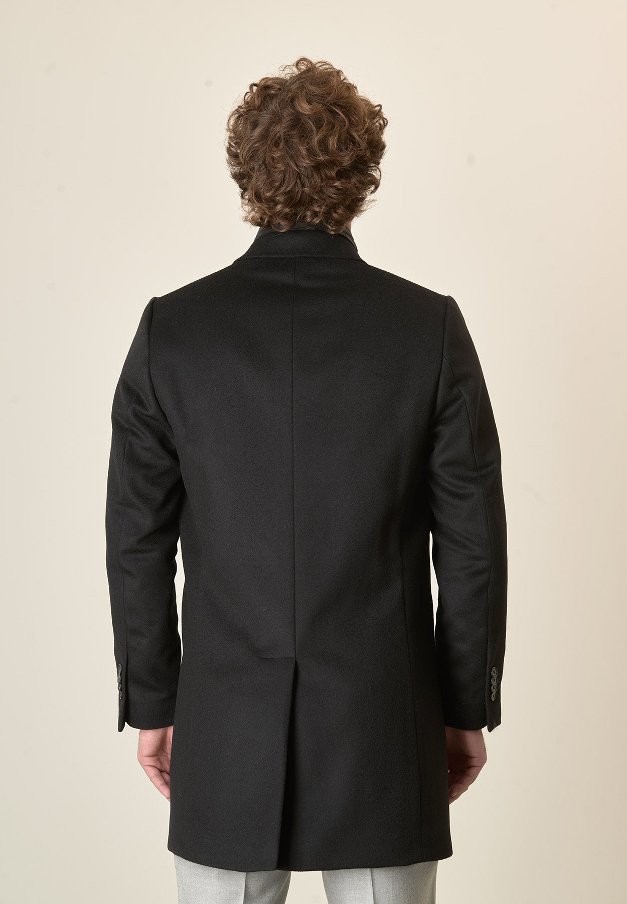 Cappotto nero misto cashmere pettorina staccabile-Angelico