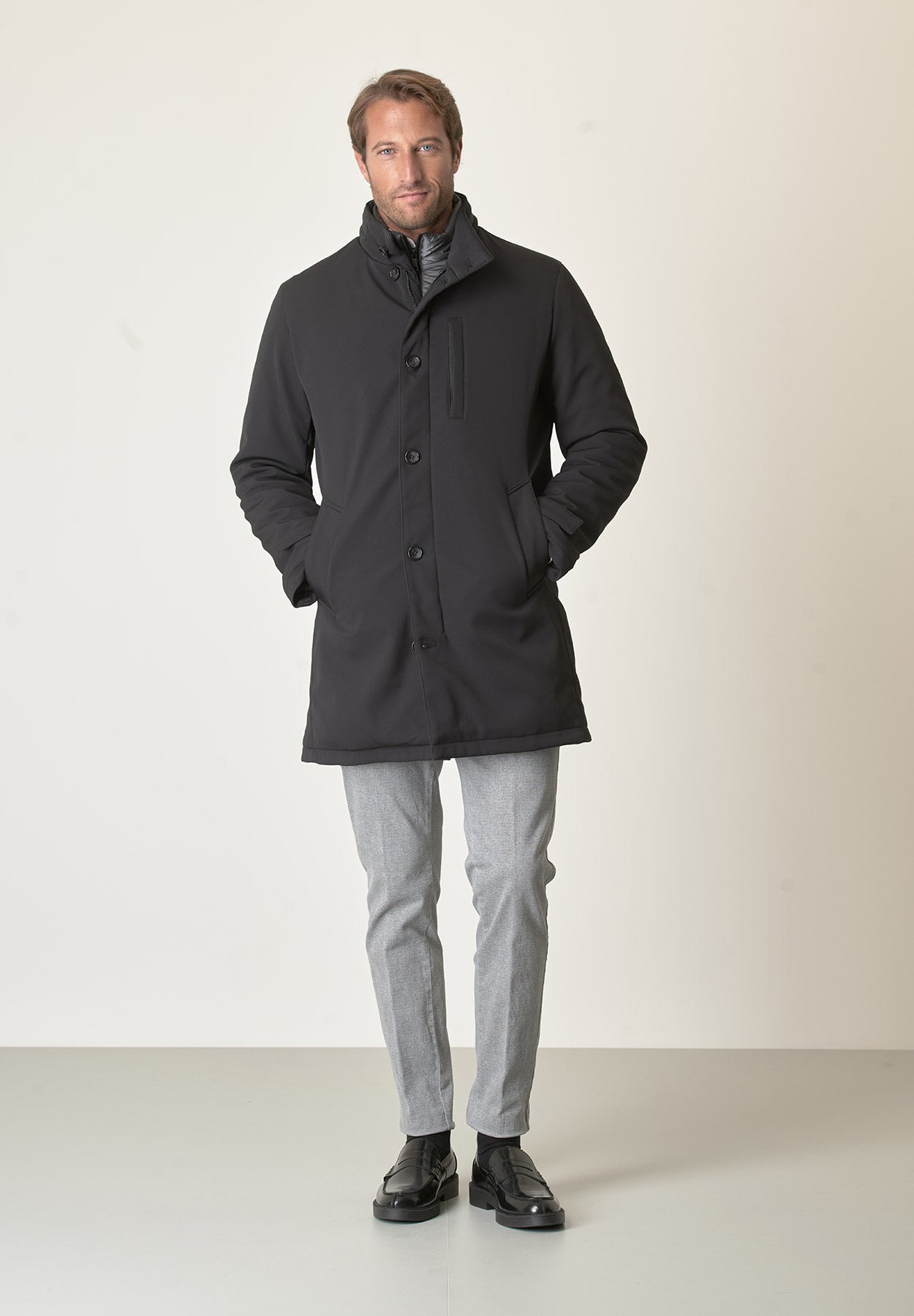 Cappotto tecnico nero trama leggera impermeabile-Angelico