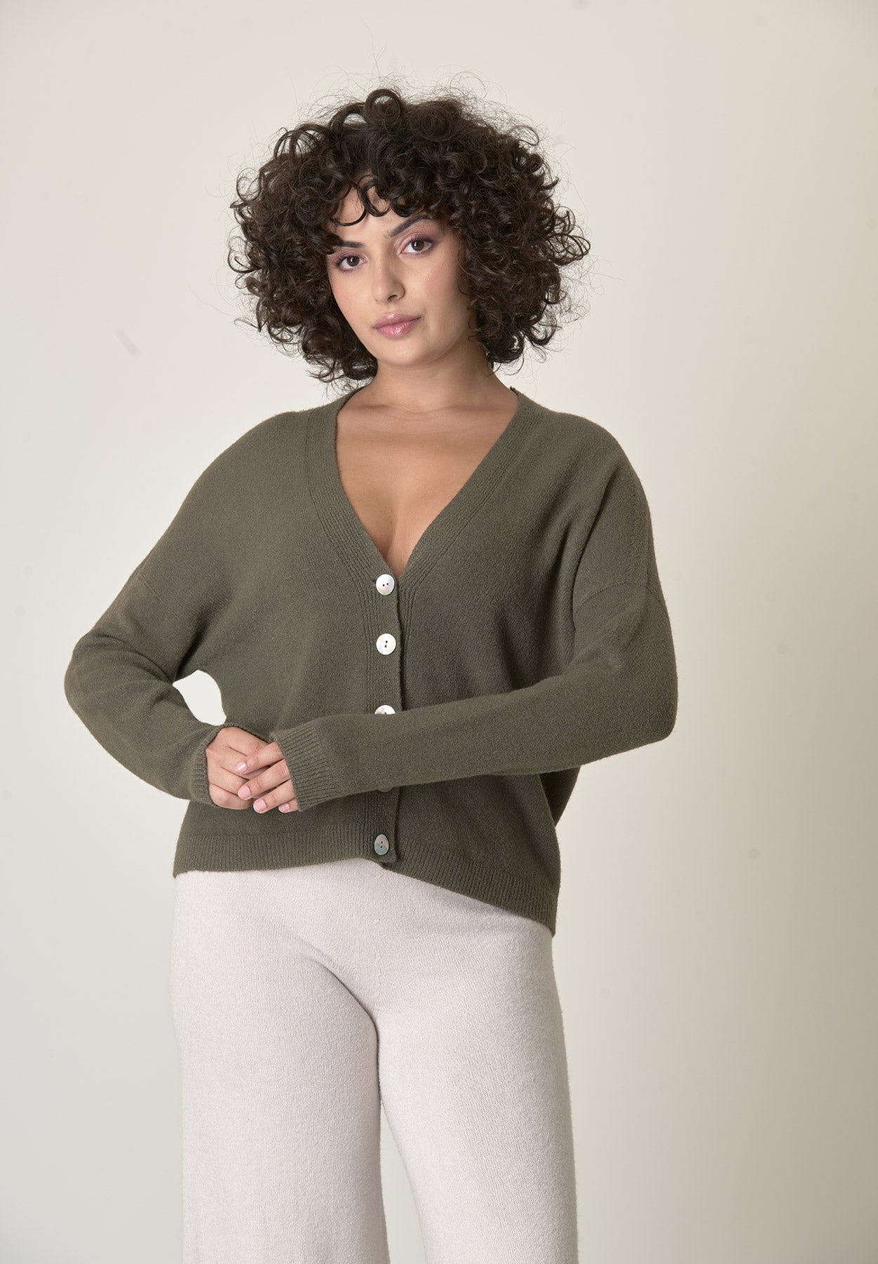 Cardigan verde muschio bottoni-Angelico