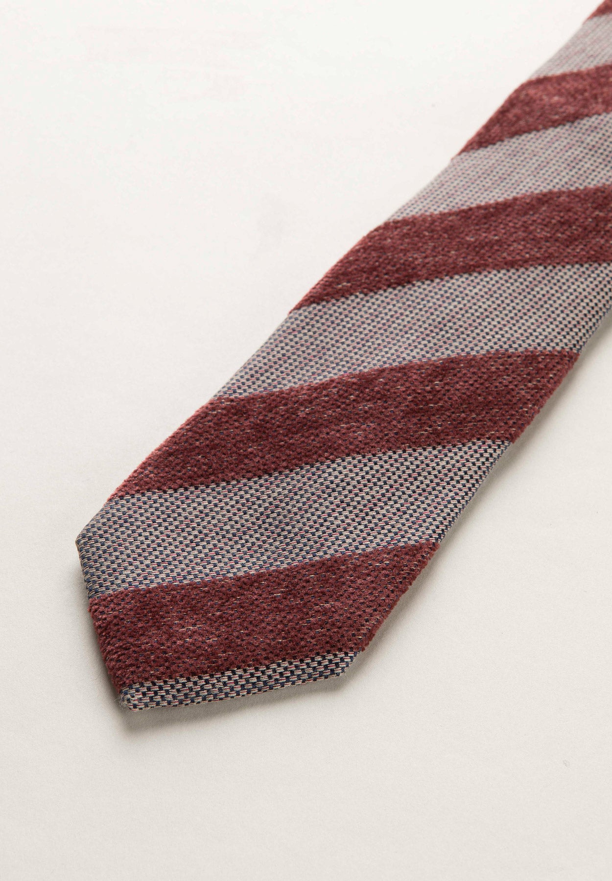 Cravatta bordeaux grigio regimental effetto lana-Angelico