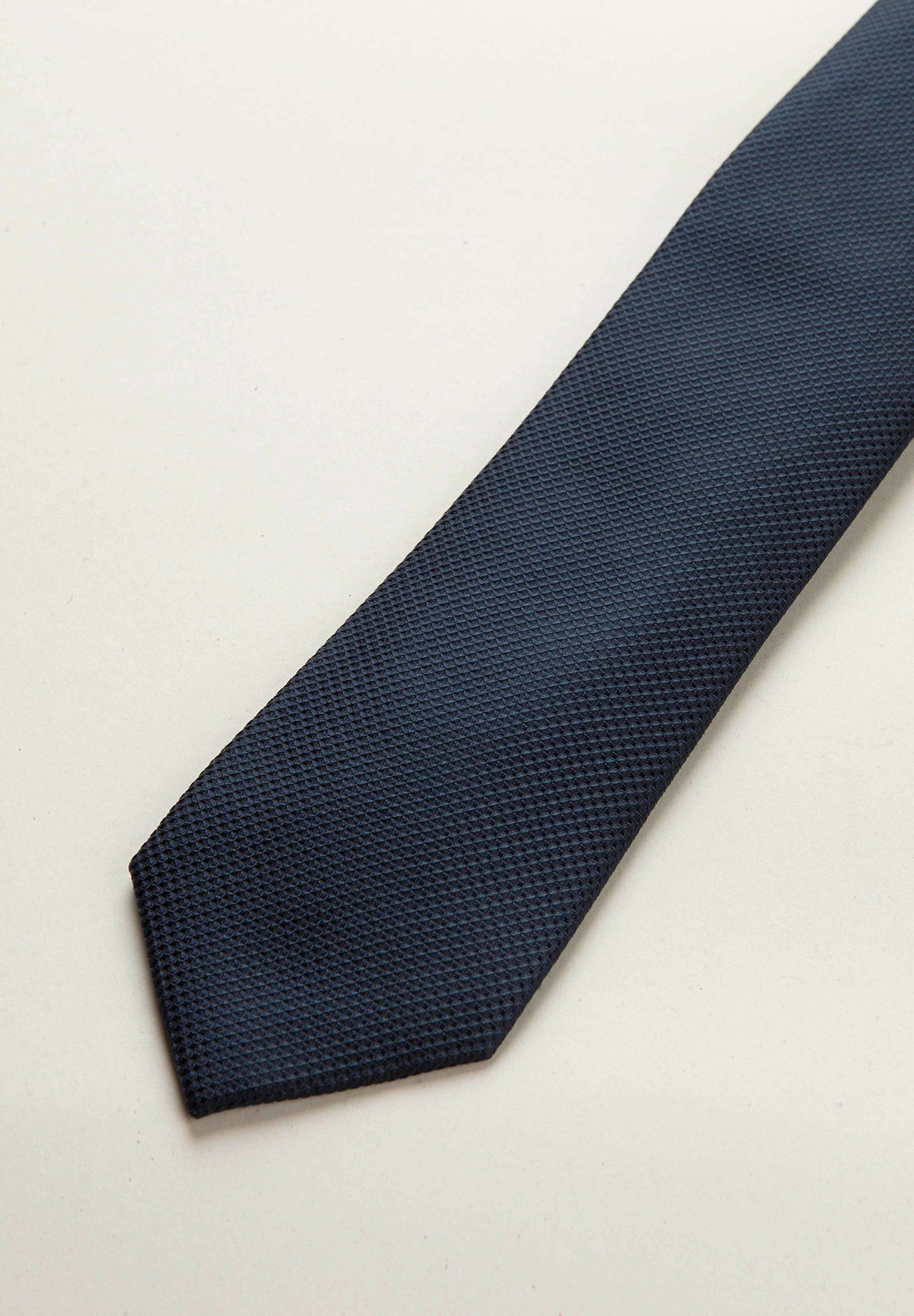 Marineblaue Seidenkrawatte mit Rüstung Angelico 3