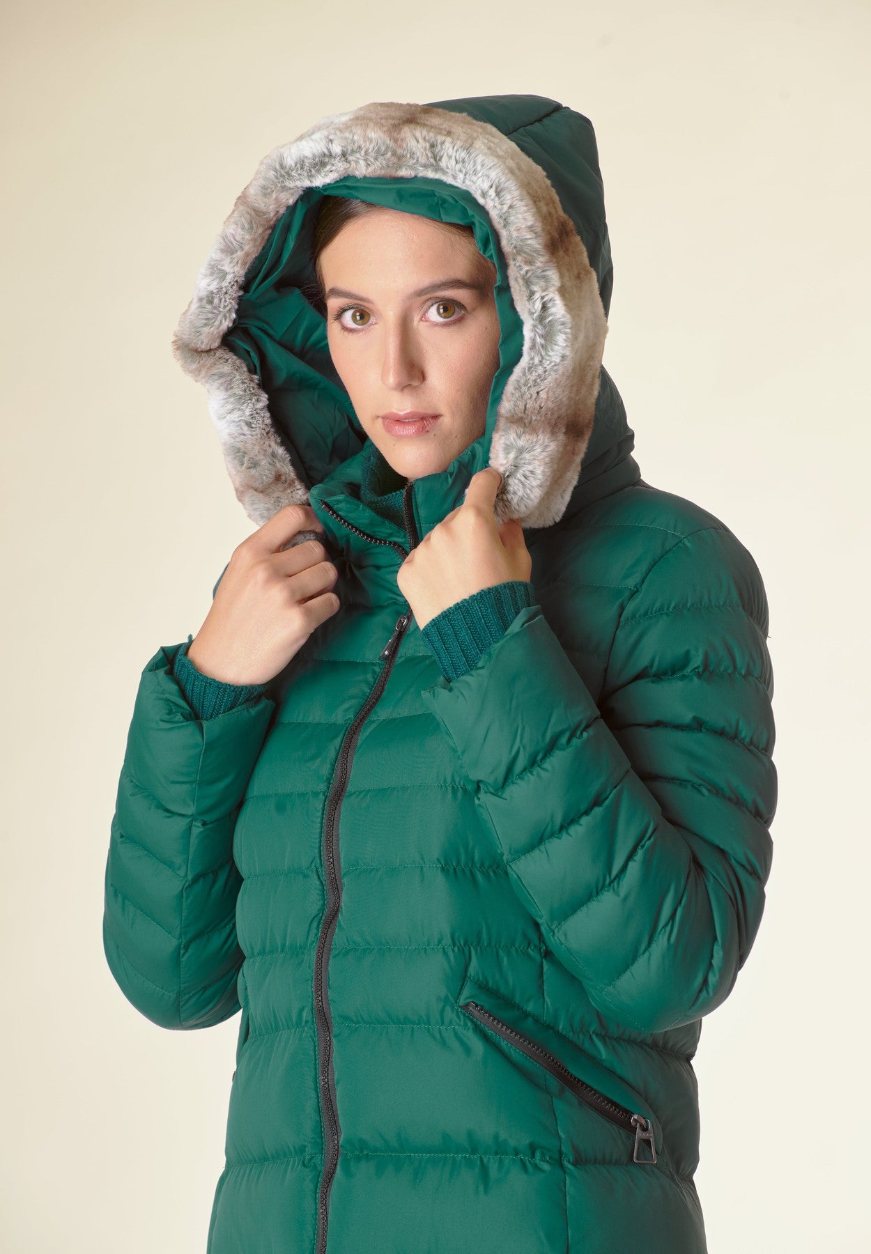 Piumino lungo verde cappuccio bordo ecopelliccia-Angelico