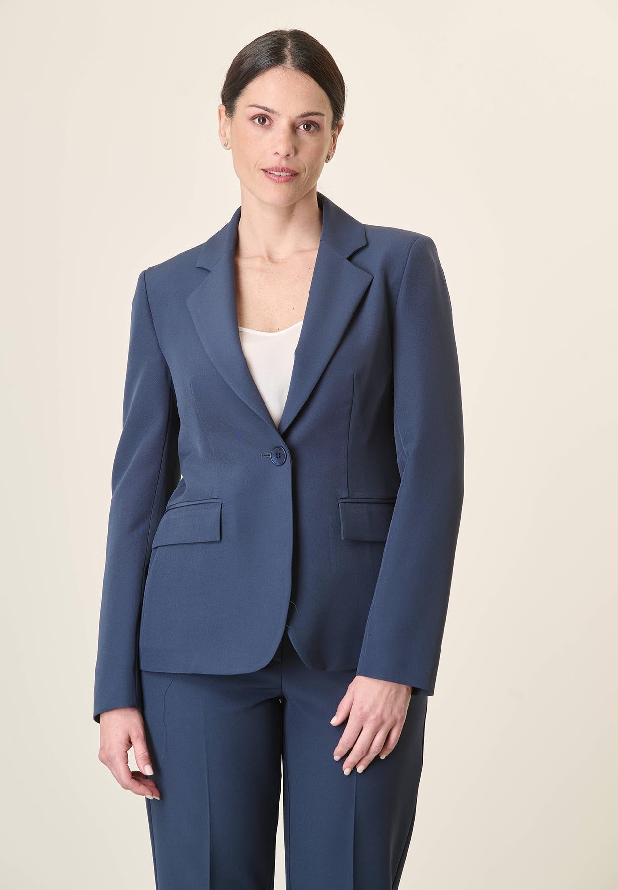 Blaue Jacke mit Pattentaschen und Stretchstoff