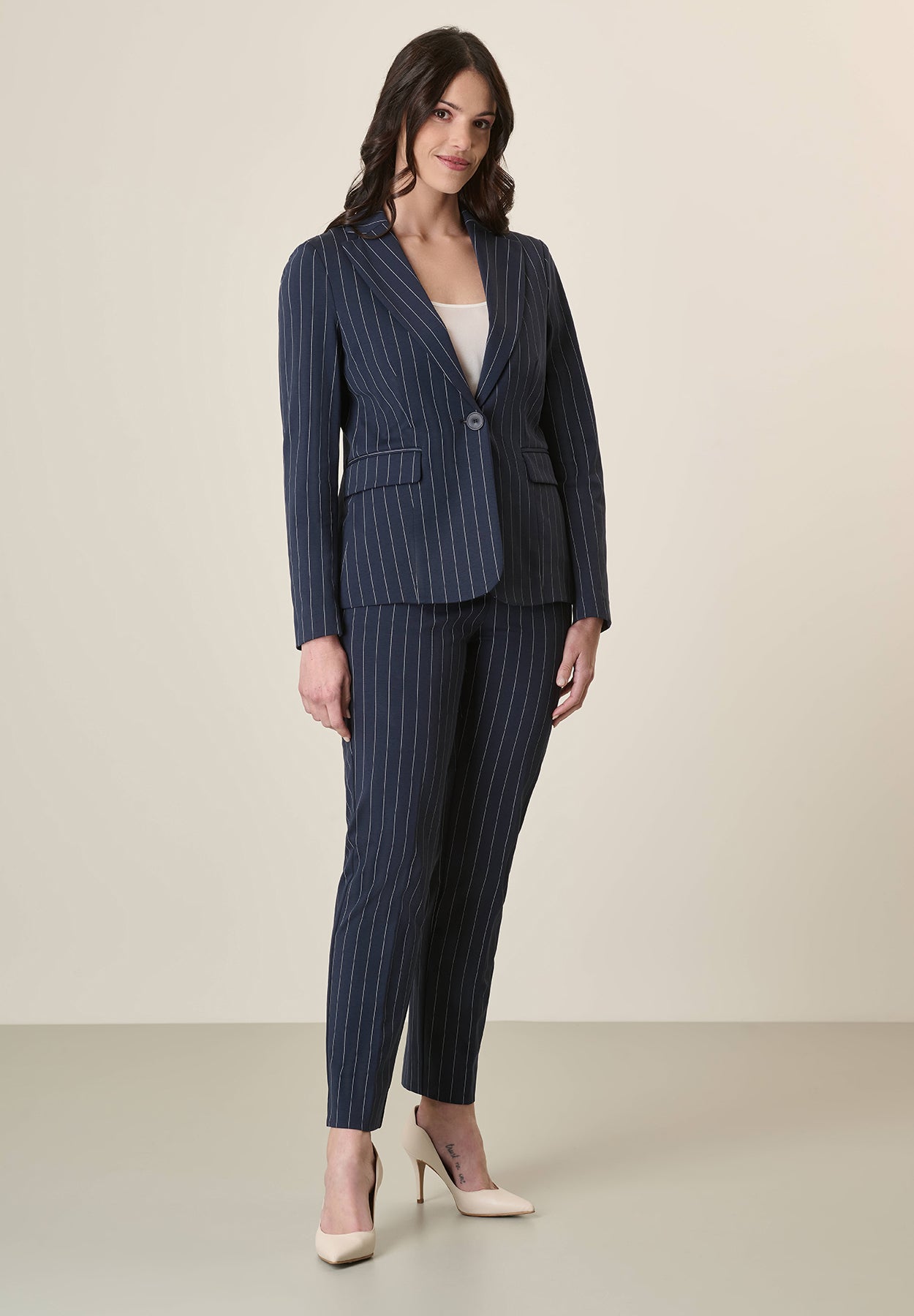Blaue Nadelstreifenjacke mit Mailänder Stich