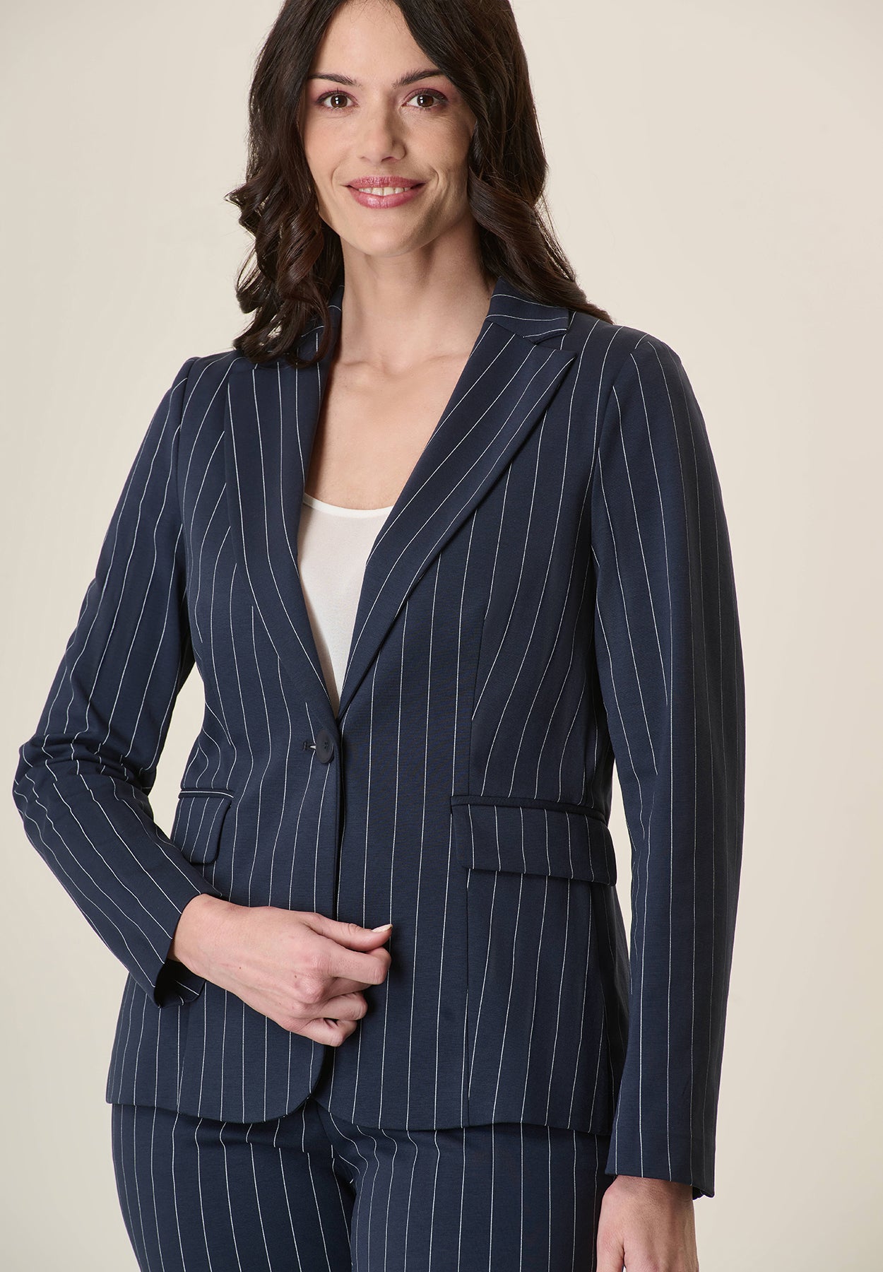 Blaue Nadelstreifenjacke mit Mailänder Stich