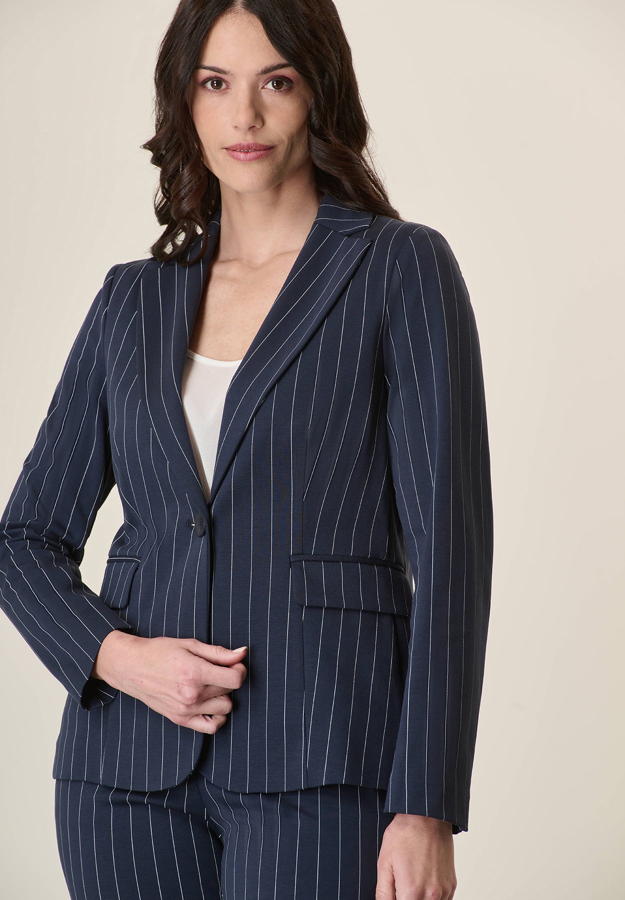 Blaue Nadelstreifenjacke mit Mailänder Stich