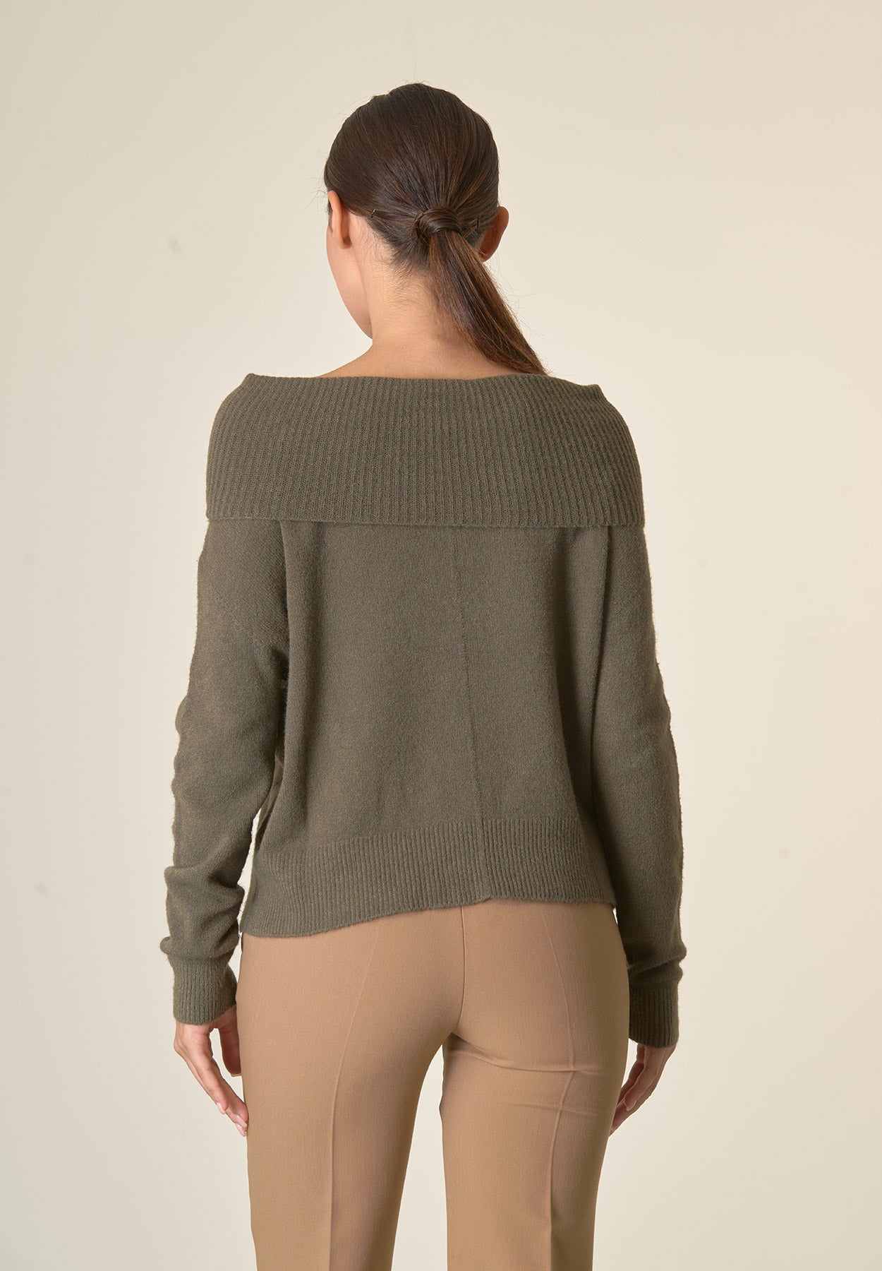 Maglia verde muschio collo anello-Angelico