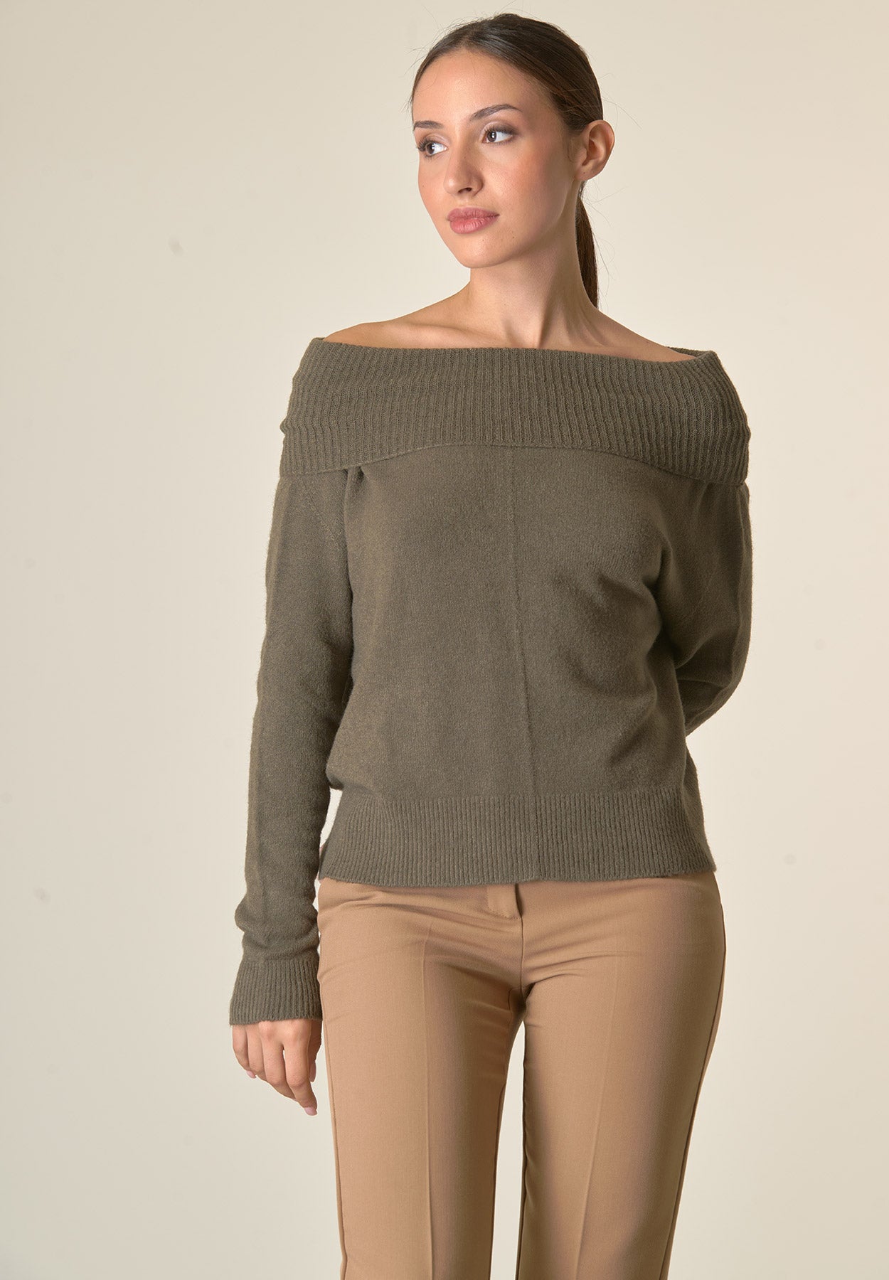 Maglia verde muschio collo anello-Angelico