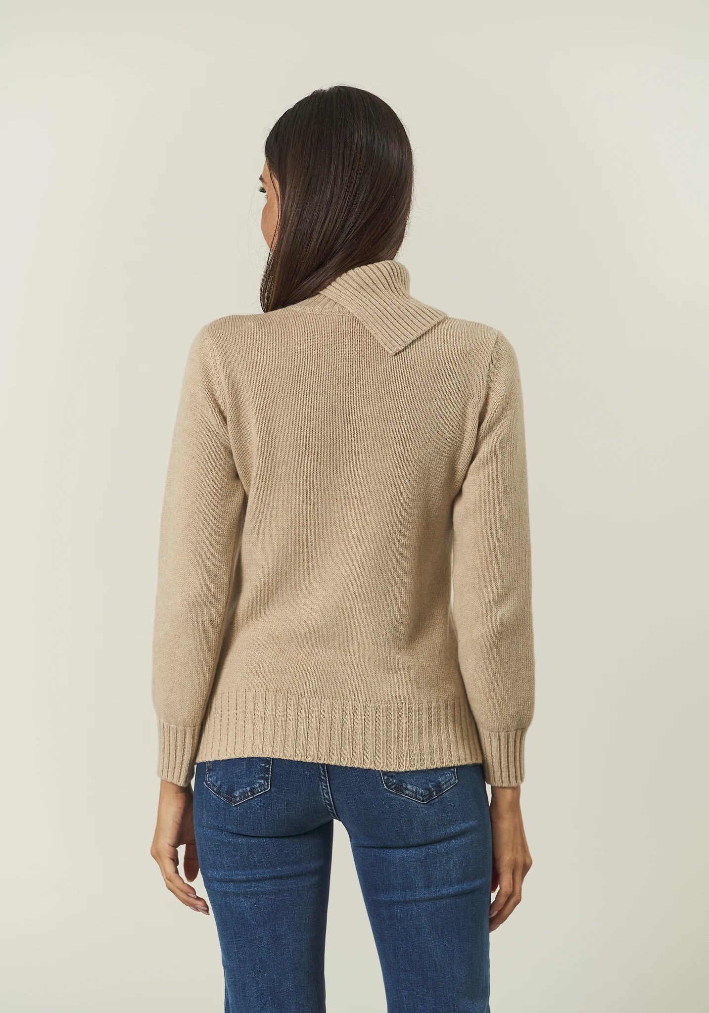 Maglia collo spaccato beige treccia misto cashmere