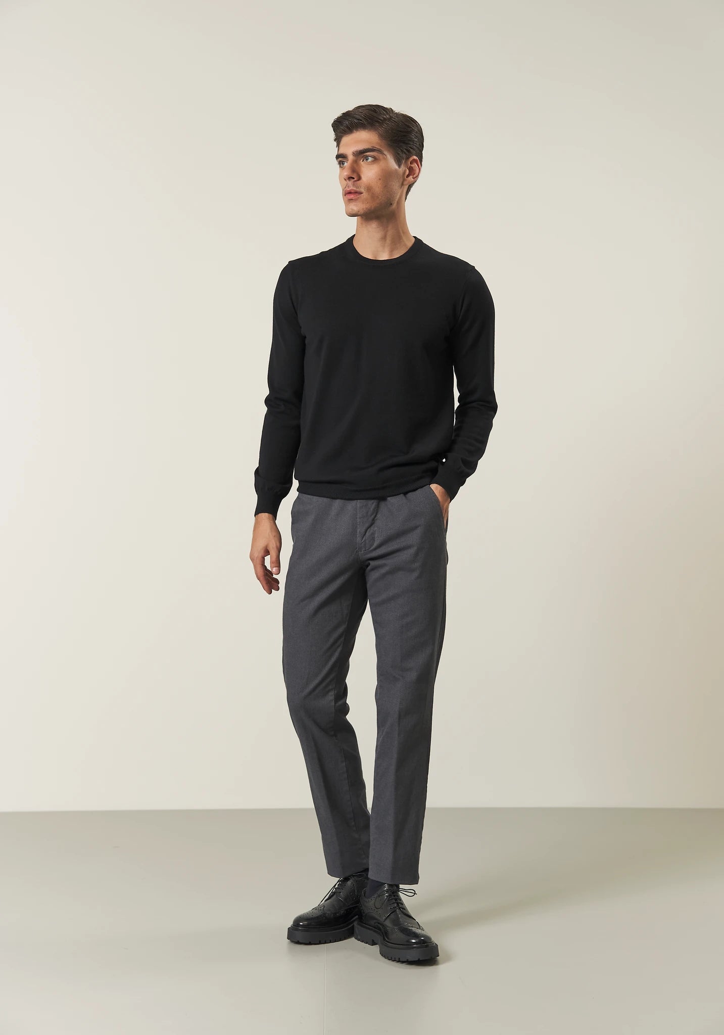 Black merino wool crewneck Lana Gatto Angelico 3