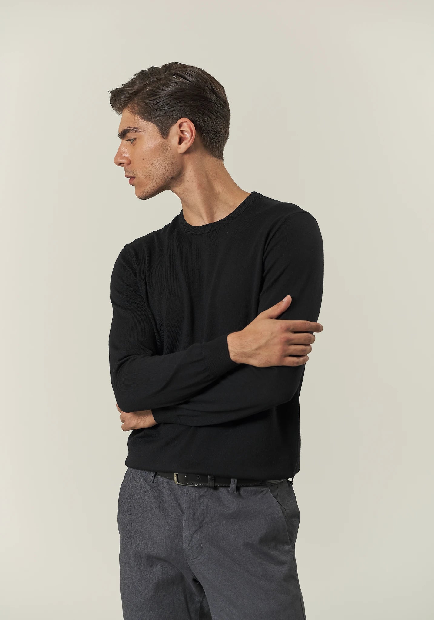 Black merino wool crewneck Lana Gatto Angelico 1