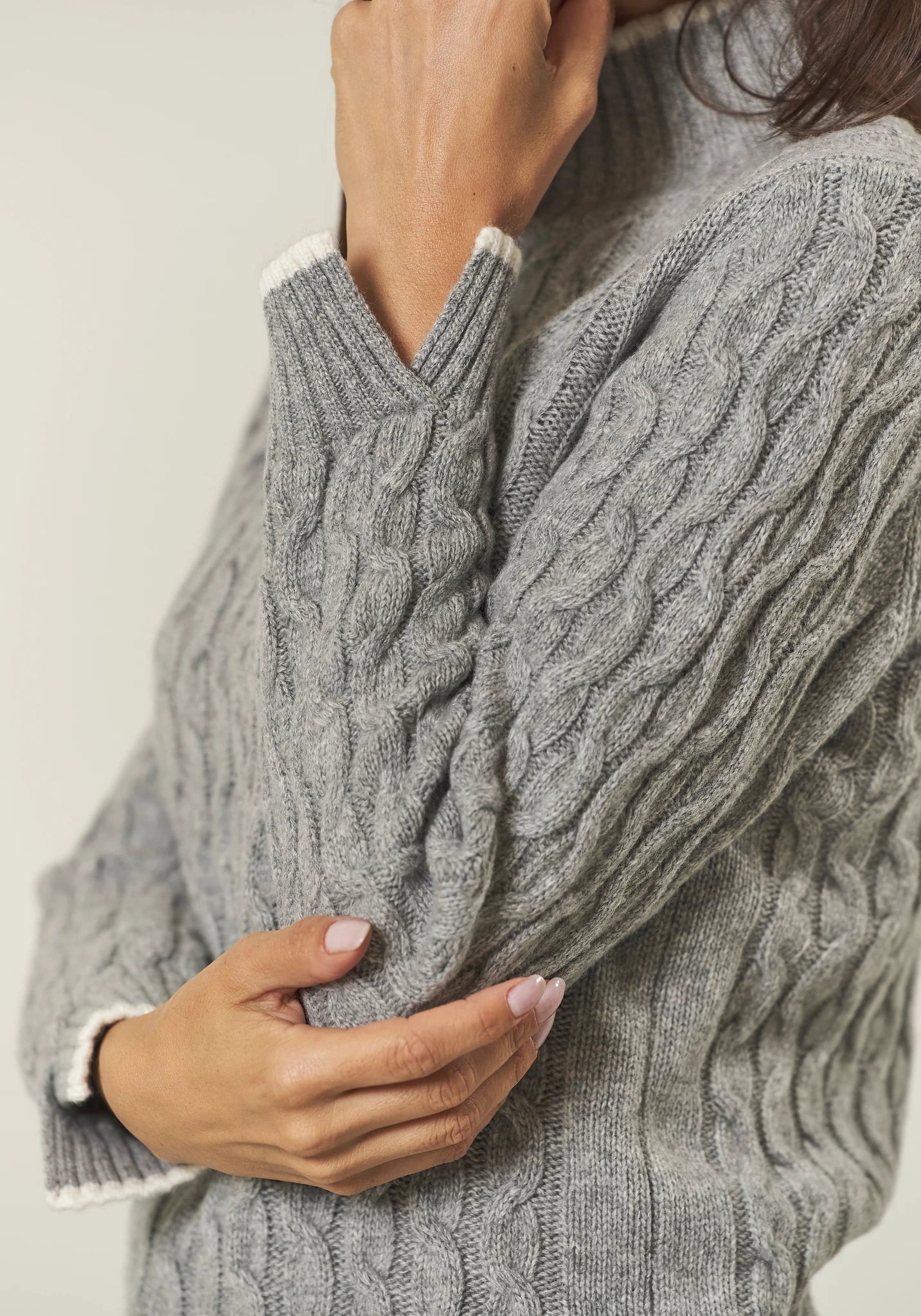 Dolcevita grigio chiaro treccia misto cashmere
