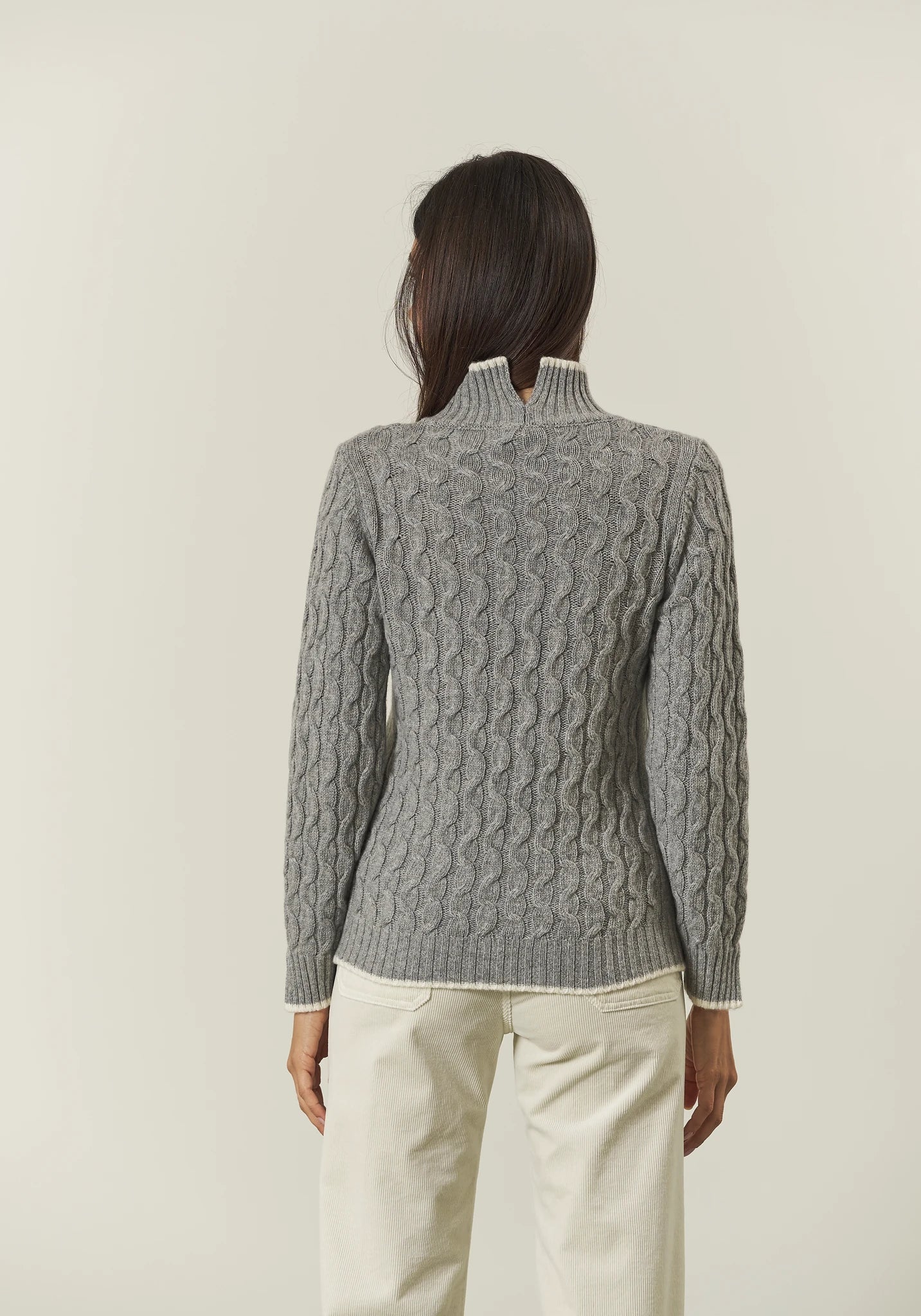 Dolcevita grigio chiaro treccia misto cashmere