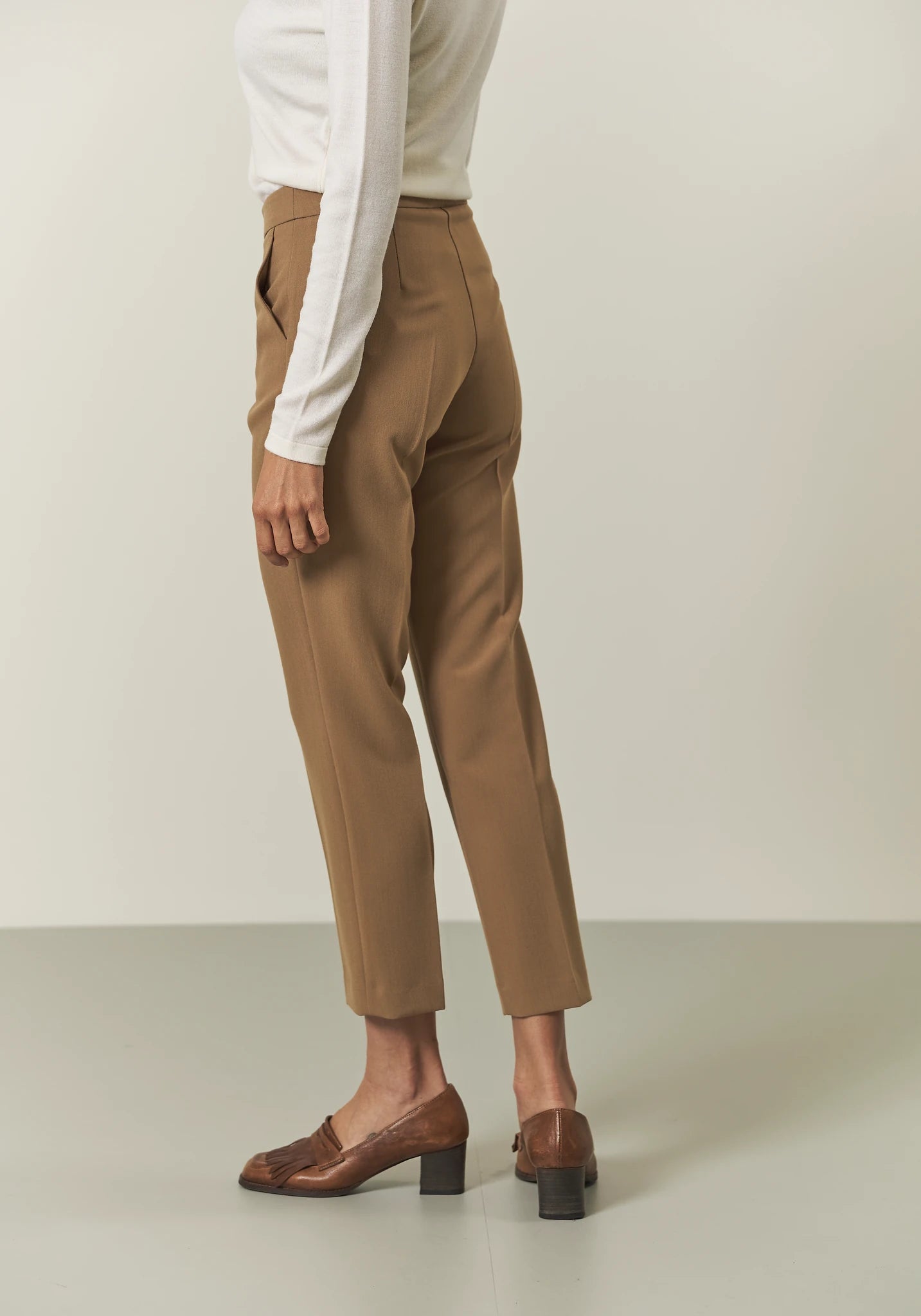 Kamelfarbene Zigarettenhose Angelico 3