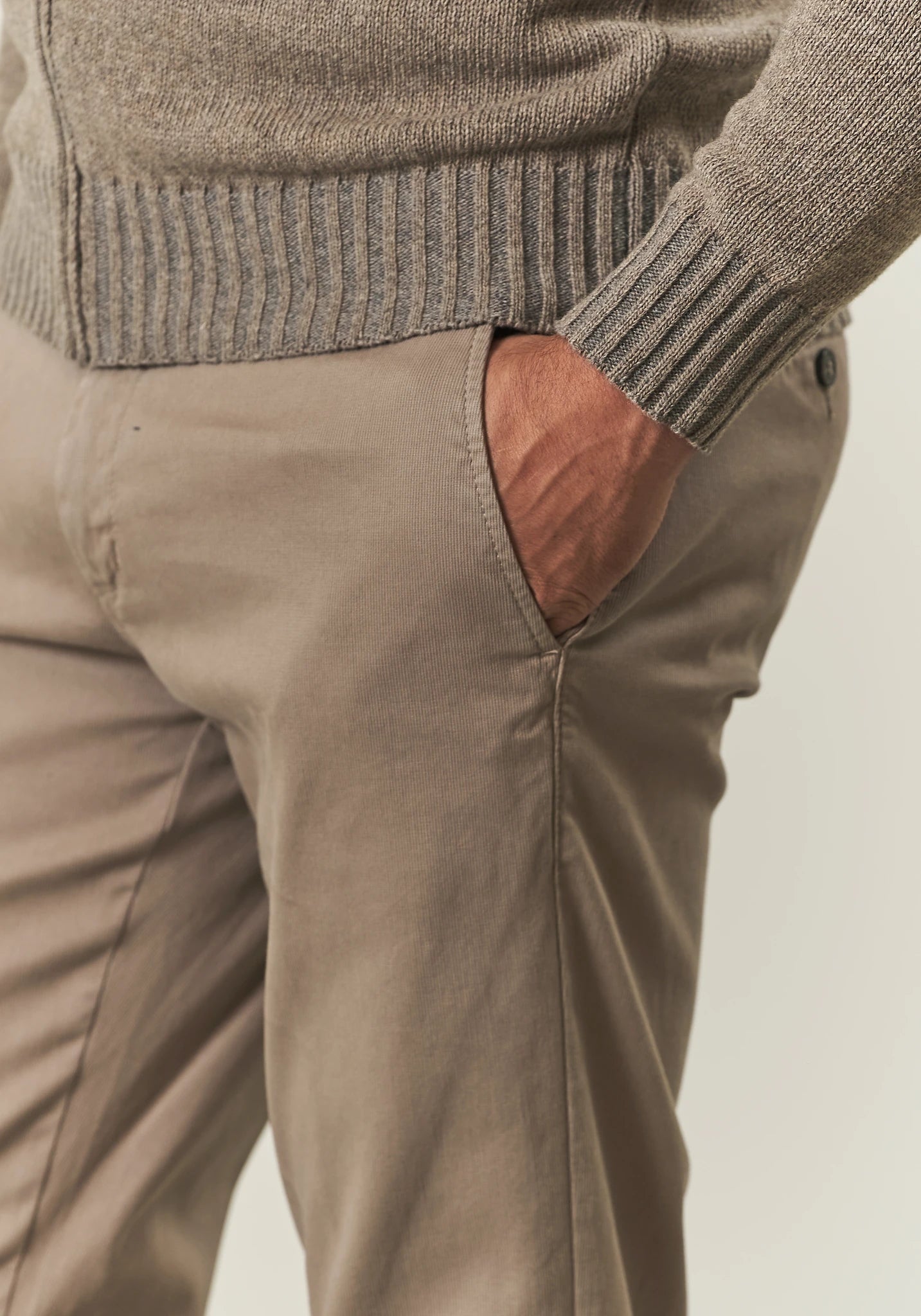 Pantalone corda microstruttura cotone stretch slim fit