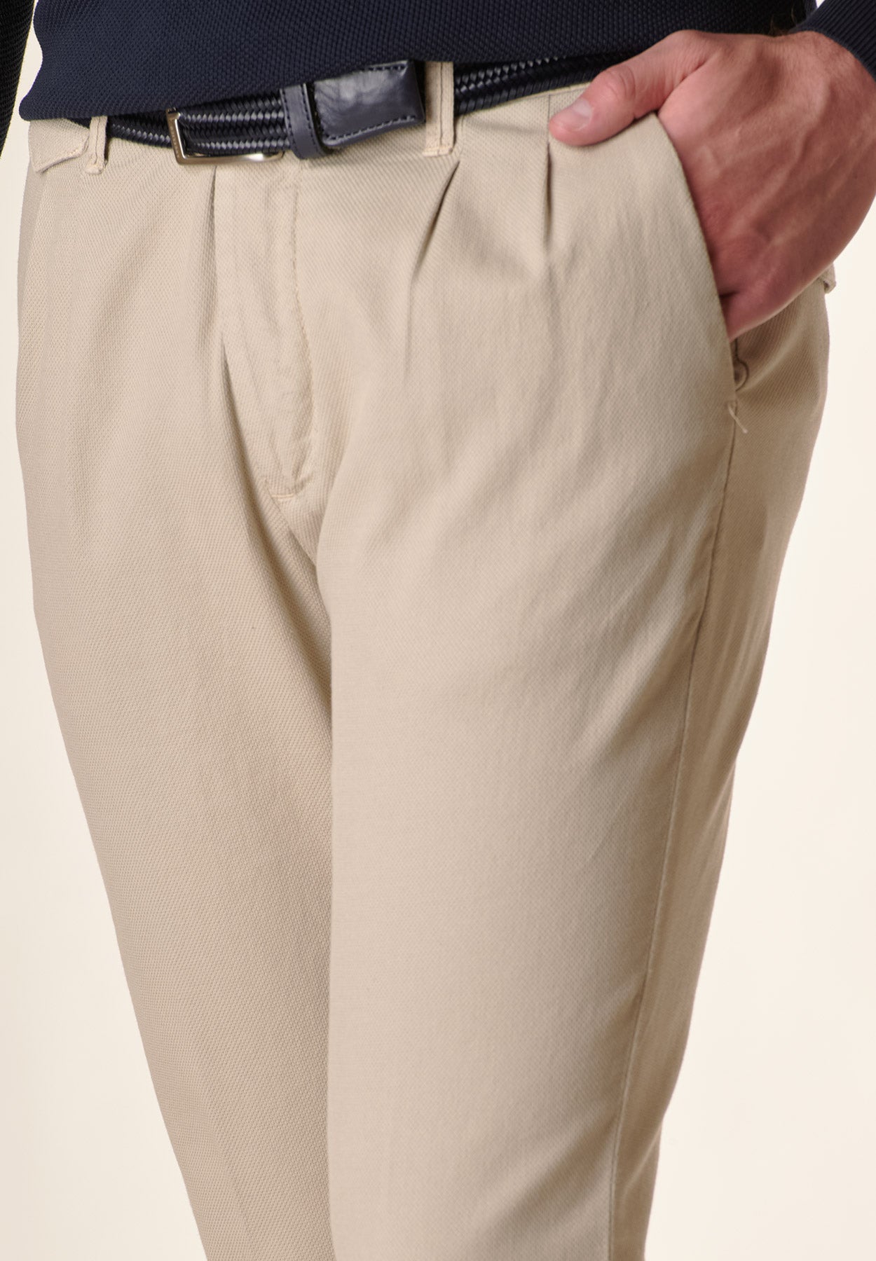 Pantalone sabbia armatura risvolto e pinces cotone slim fit-Angelico