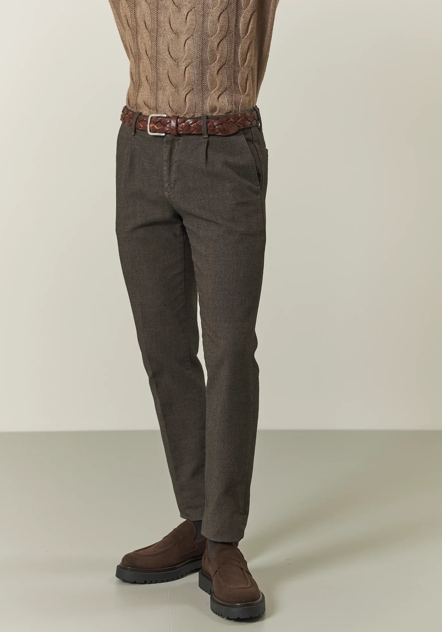 Pantalone marrone effetto lana pinces slim fit