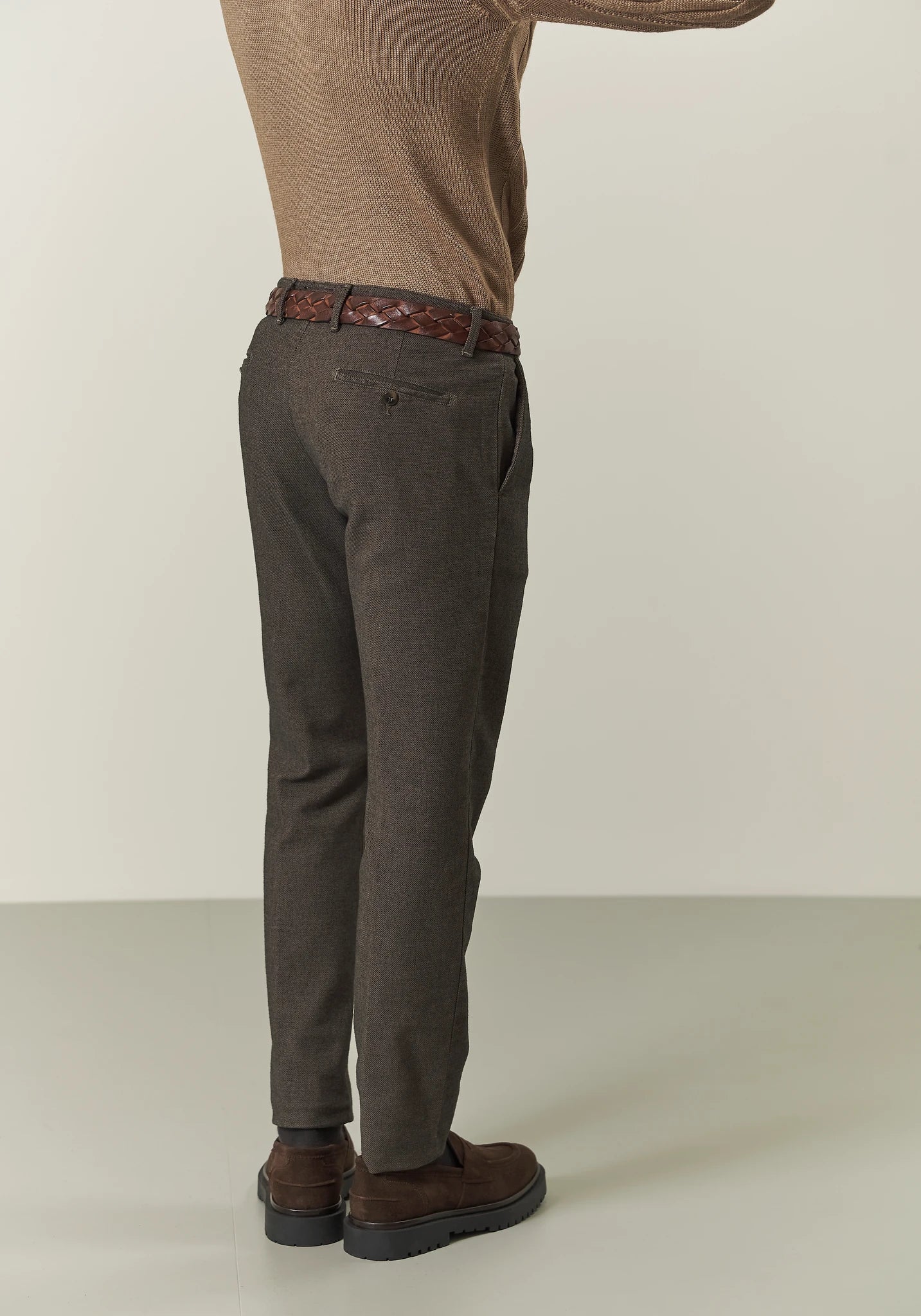 Pantalone marrone effetto lana pinces slim fit