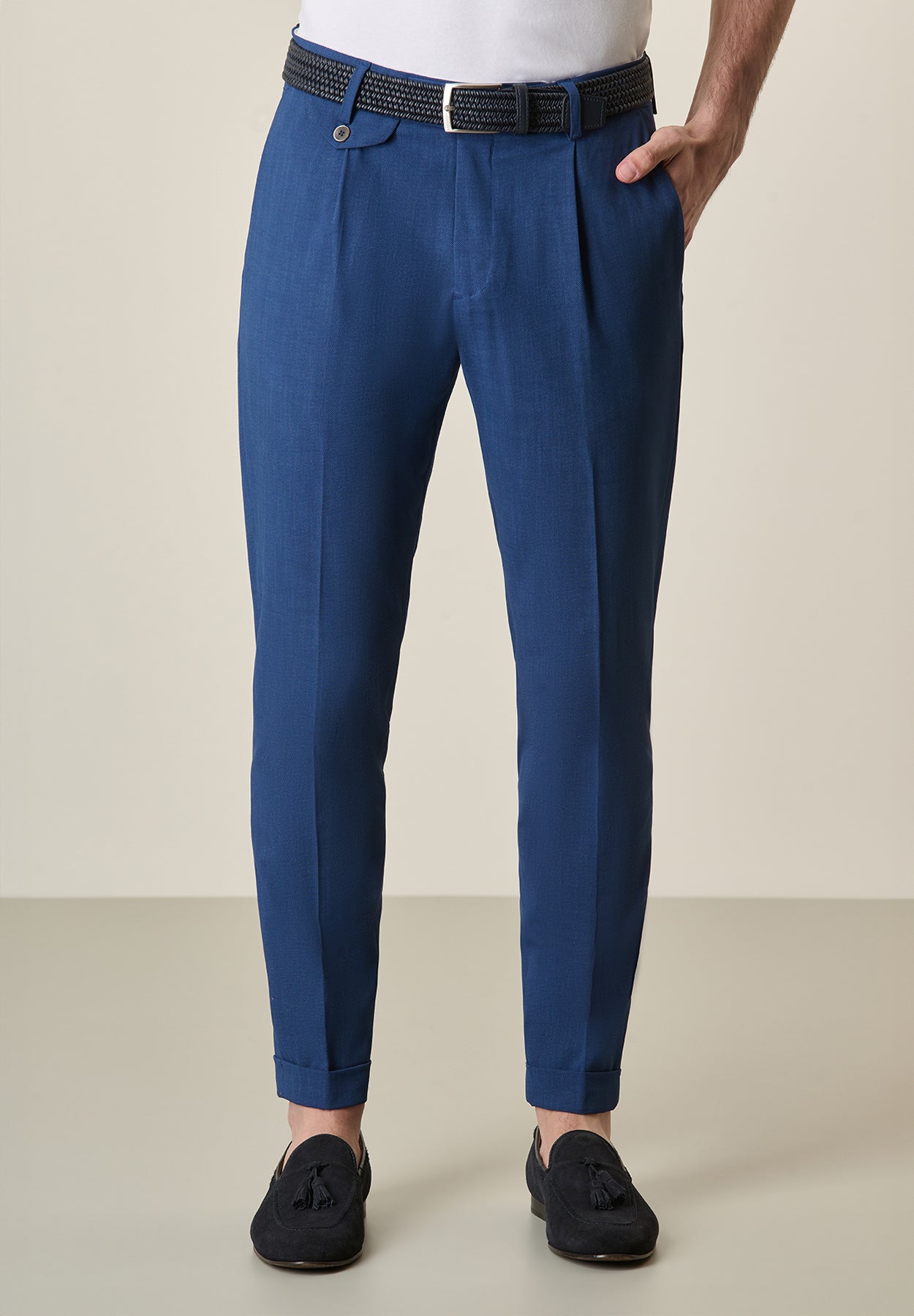 Blaue Gabardinehose mit Bundfalten, Custom Fit