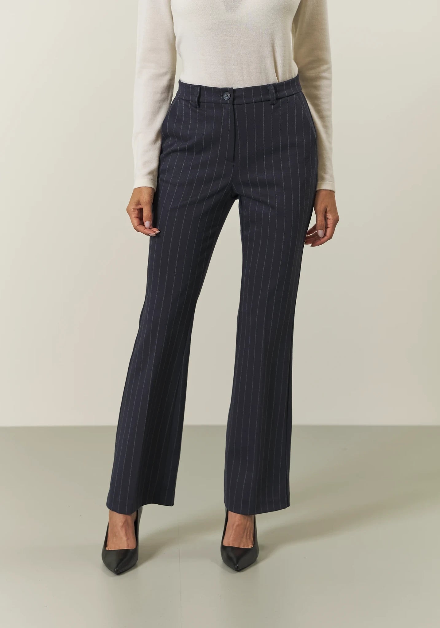 Pantalone blu tessuto gessato zampa