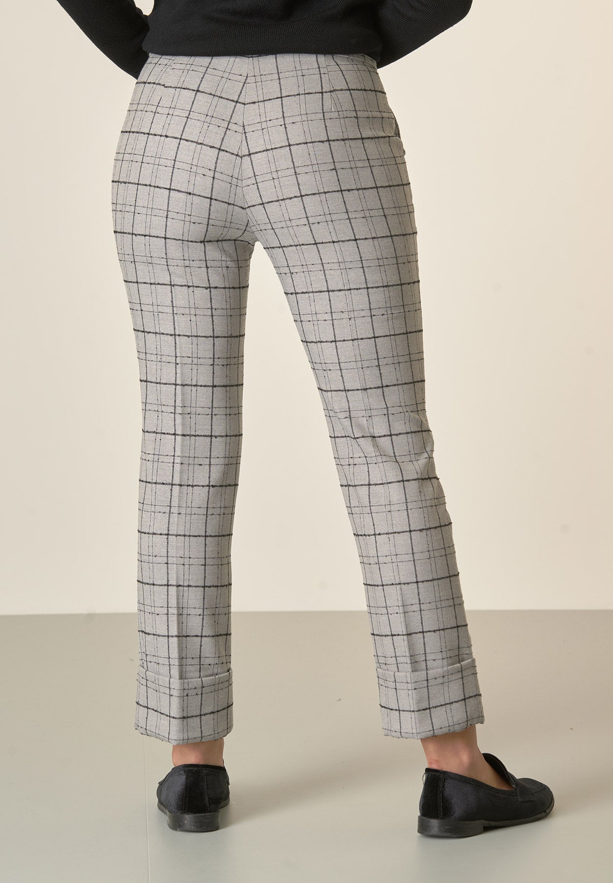 Pantalone grigio chiaro fantasia quadri risvolto-Angelico