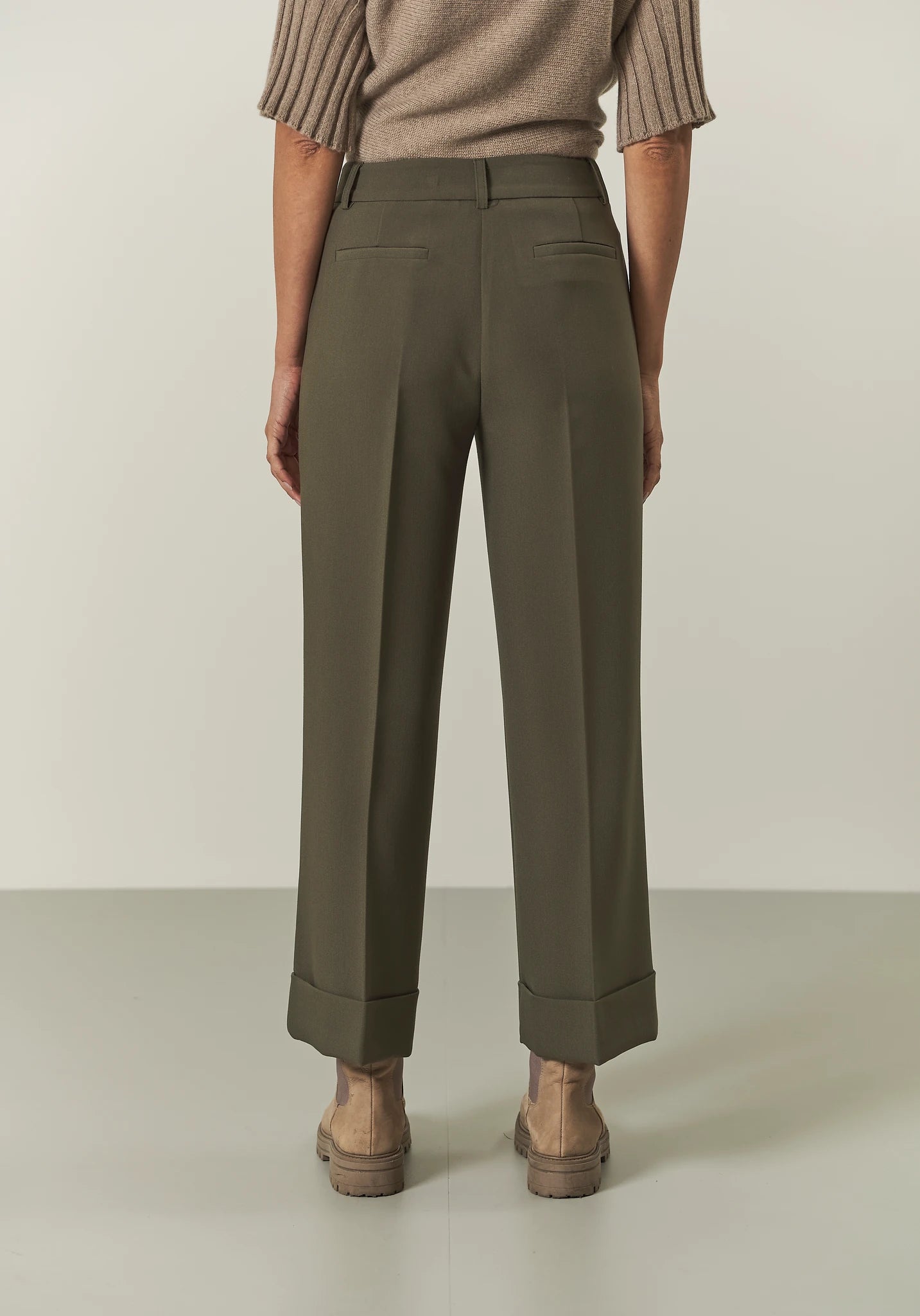 Pantalone verde militare ampio risvolto