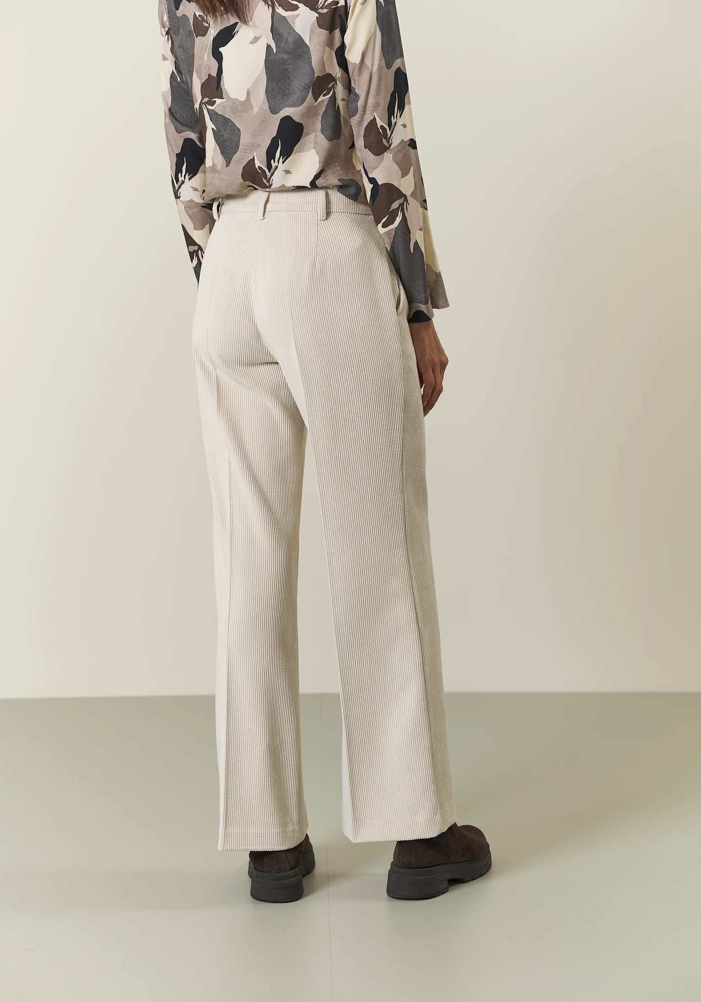 Pantalone panna velluto gamba larga