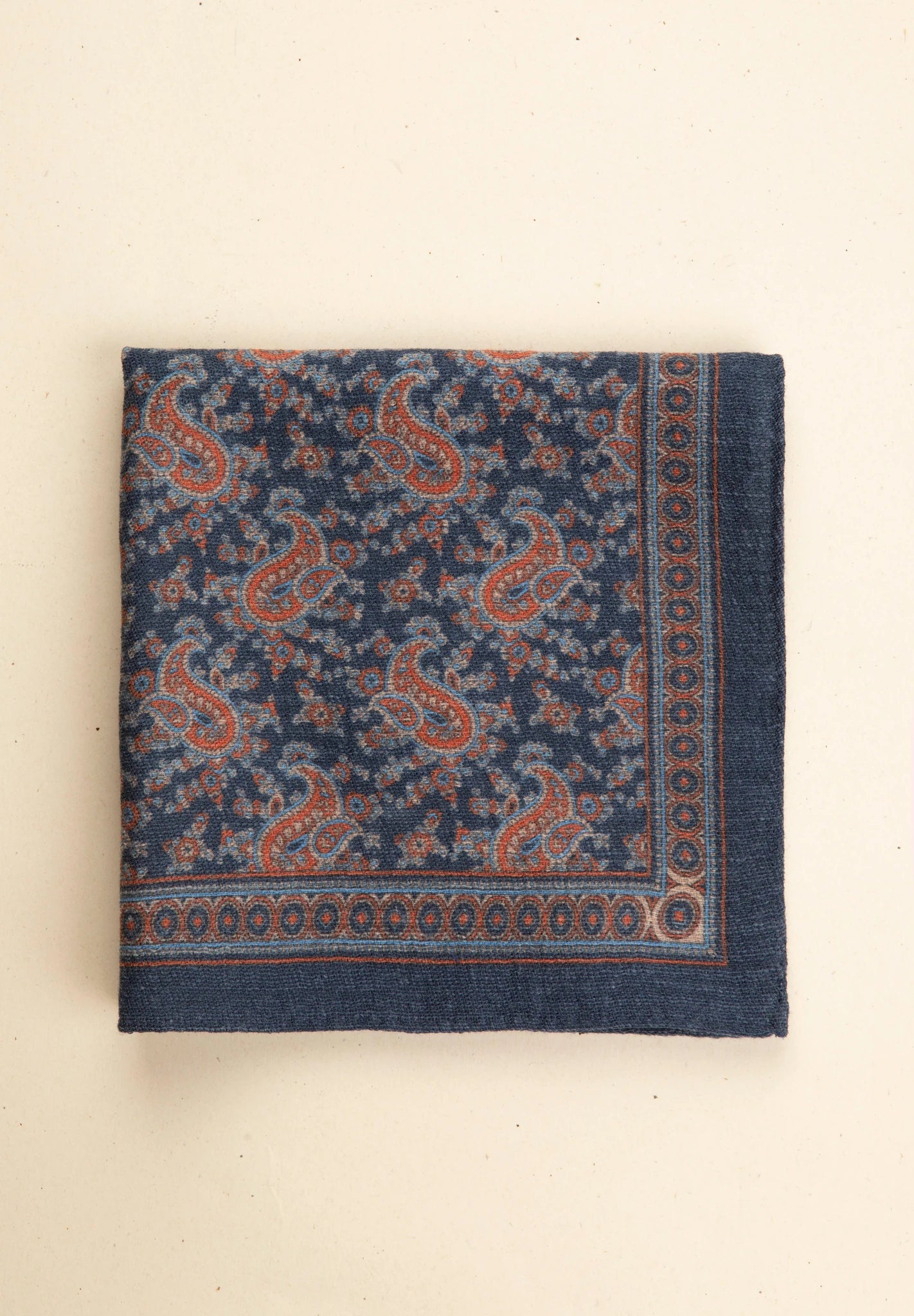 Pochette blu navy lana greche paisley rosse azzurre-Angelico
