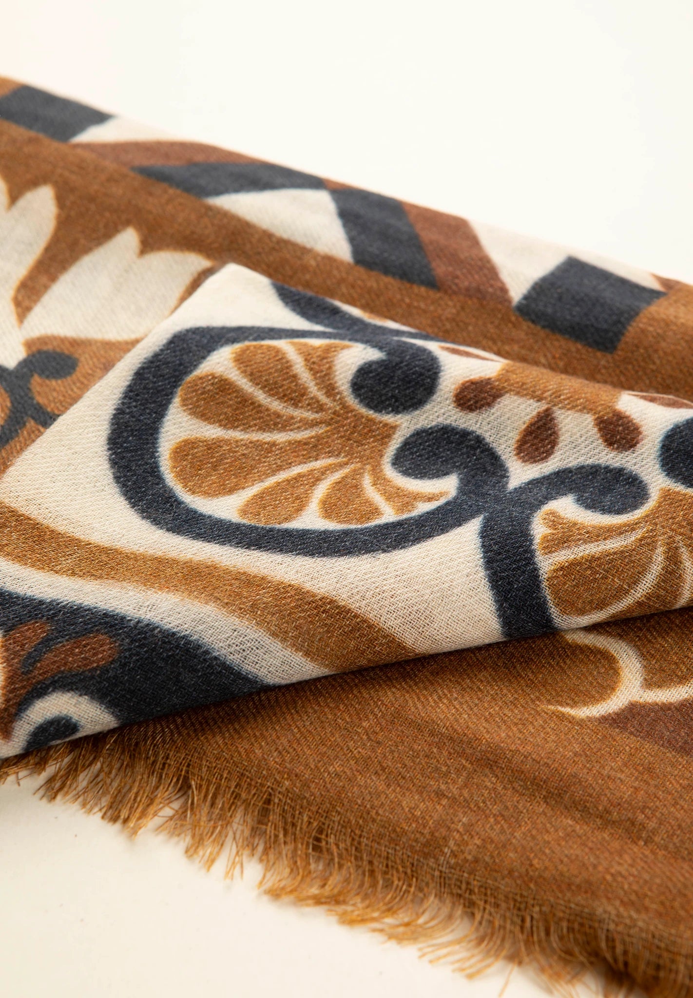 Sciarpa nocciola lana fantasia astratta blu beige