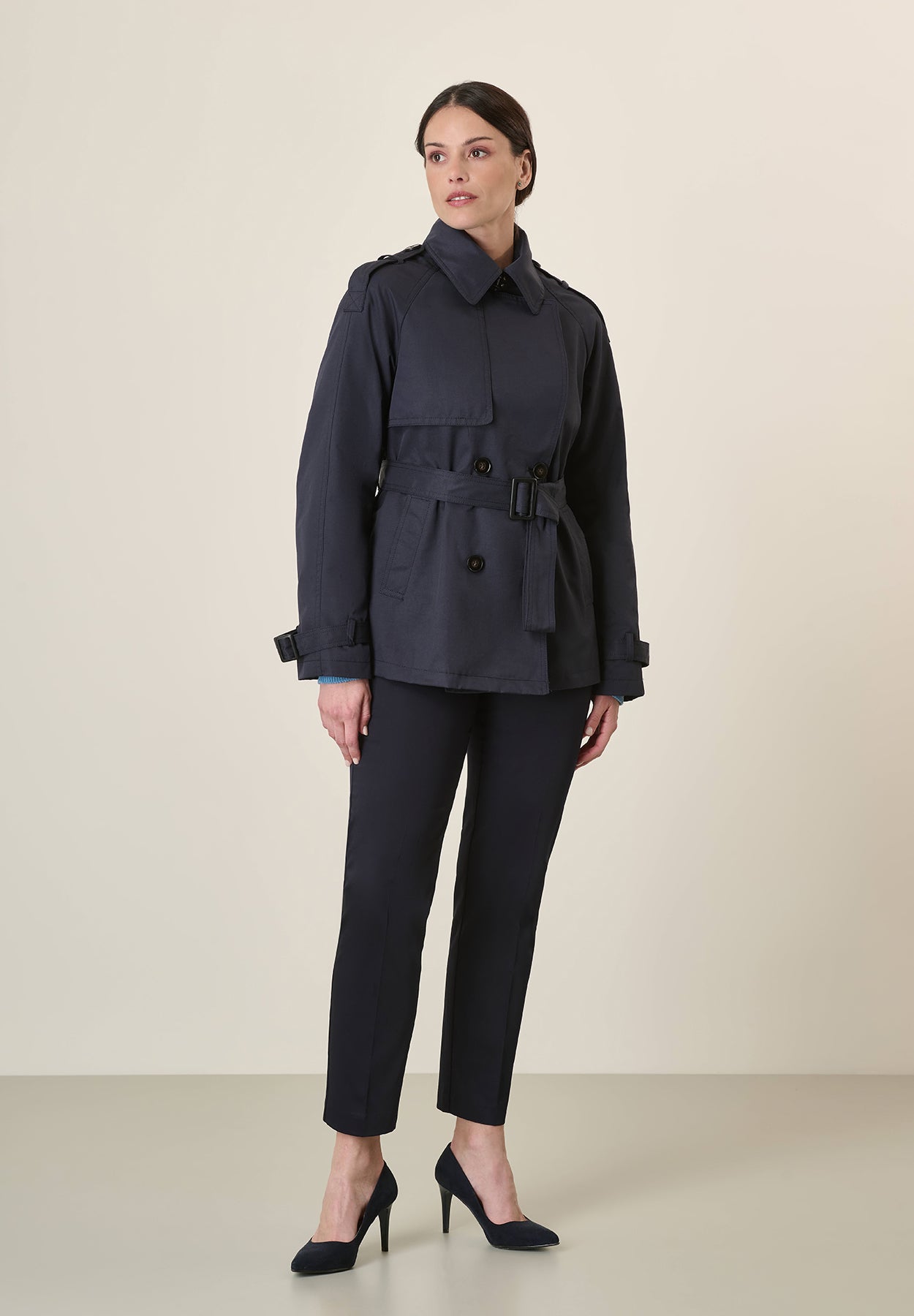Trench blu corto impermeabile