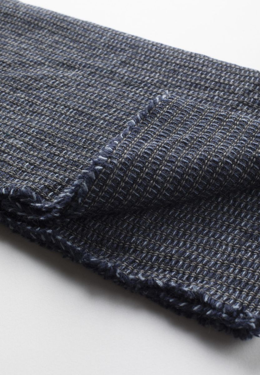 Sciarpa blu maglia operata