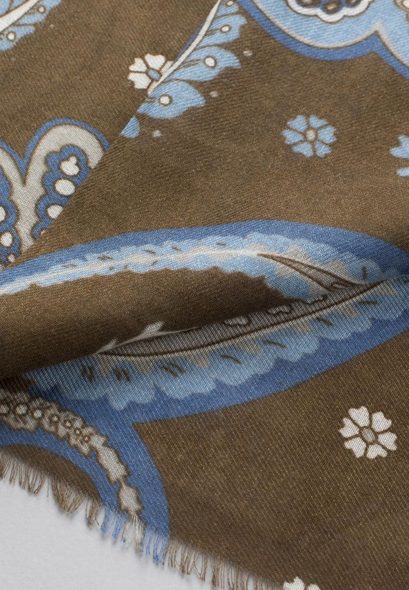 Sciarpa marrone fantasia azzurra paisley grande