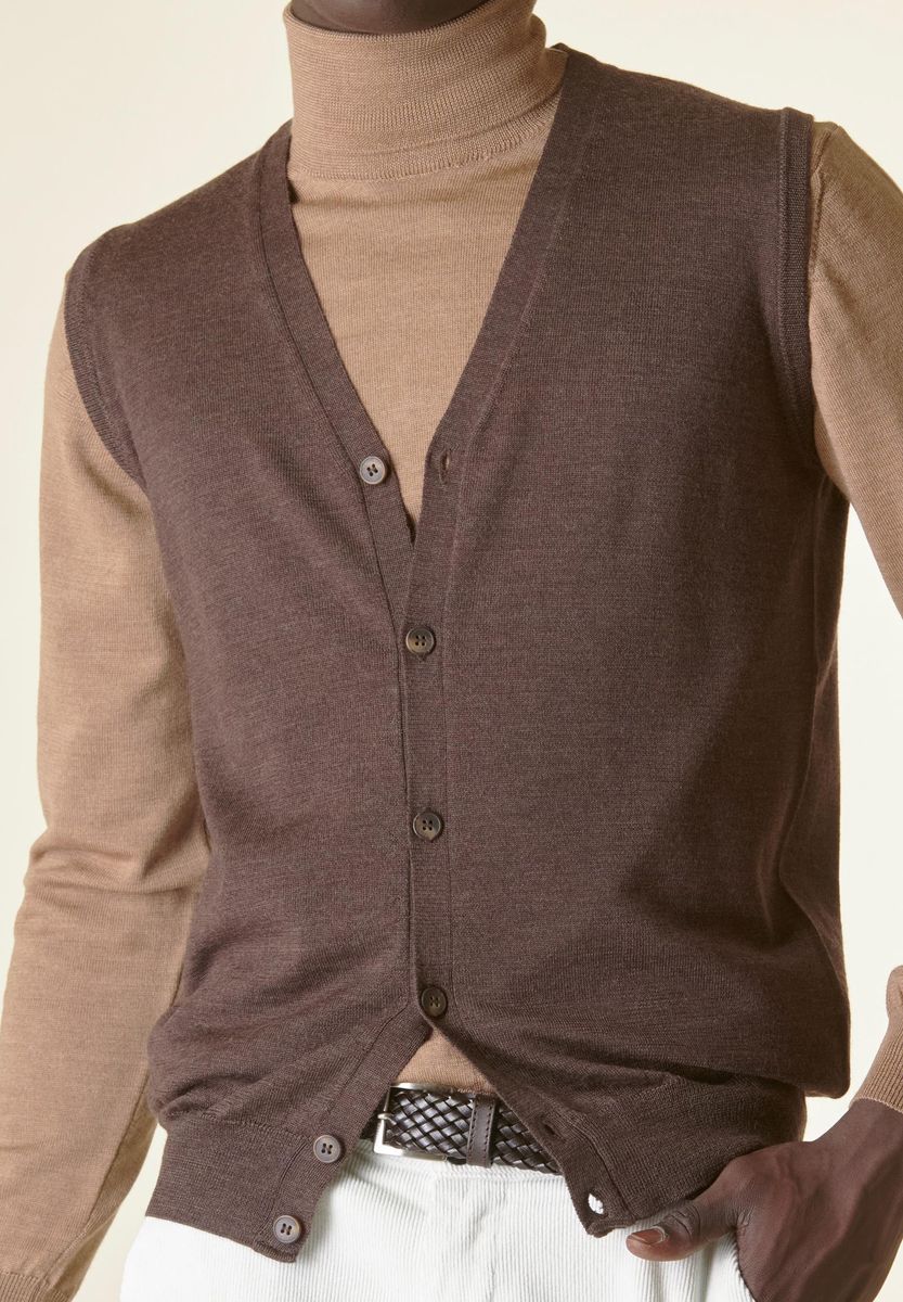 Gilet marrone bottoni merino Lana Gatto Angelico 2