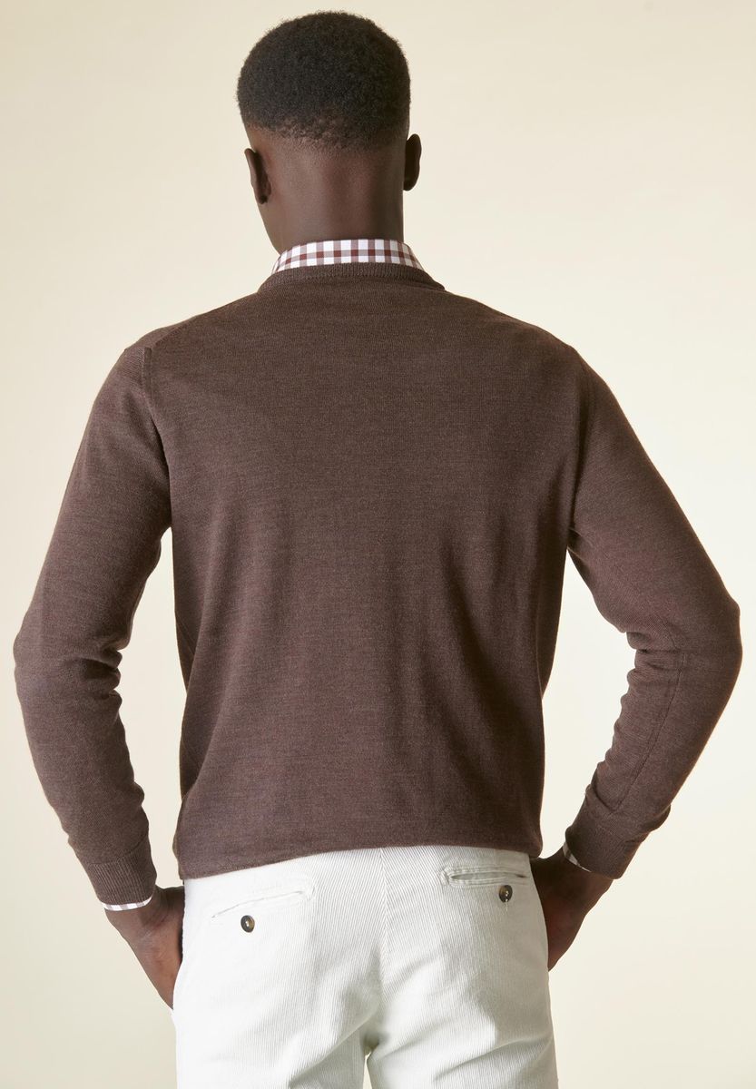 Scollo v marrone merino fine LANA GATTO